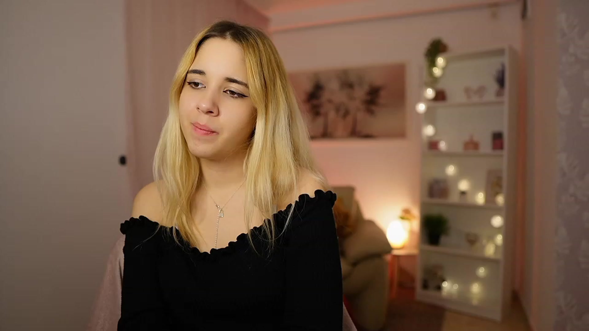 Gallery image thumbnail from Katie_Kush18's myfreecams stream on, 02/02/2024, 12:49 image 7 of 20