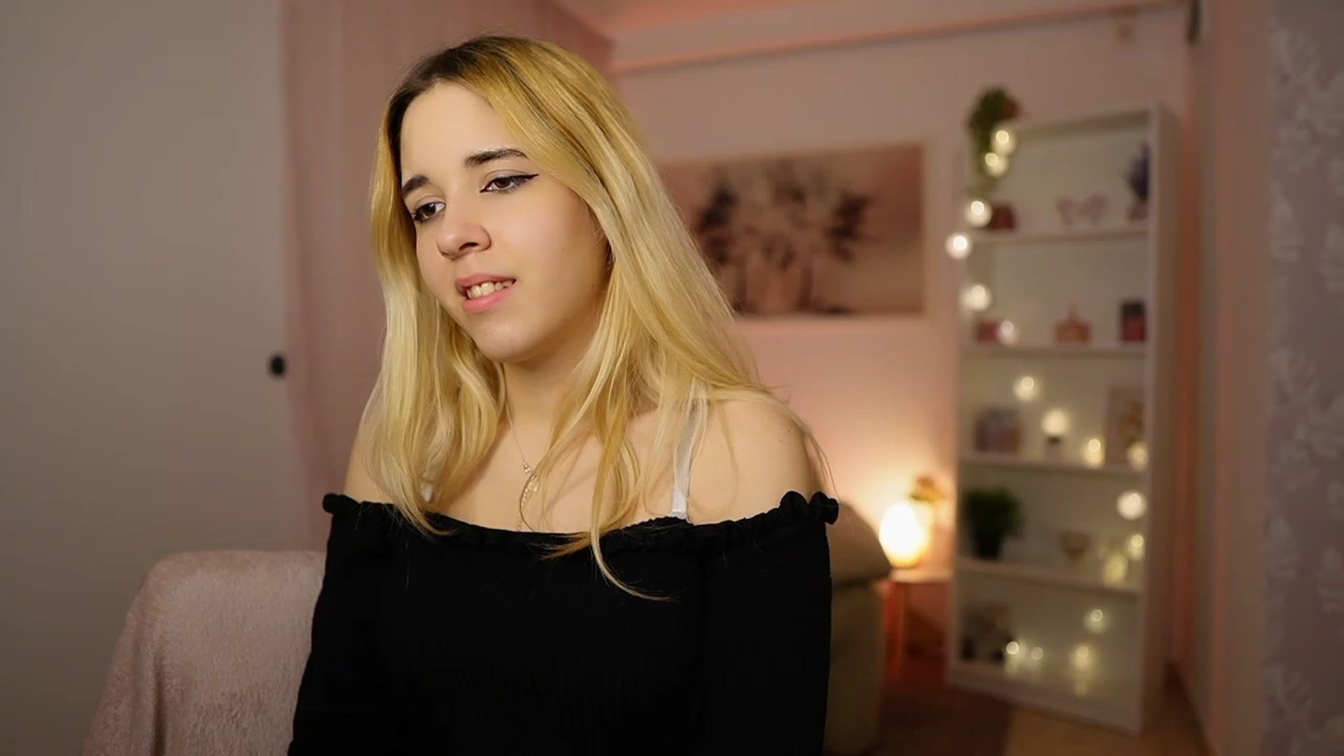 Gallery image thumbnail from Katie_Kush18's myfreecams stream on, 02/02/2024, 12:49 image 18 of 20