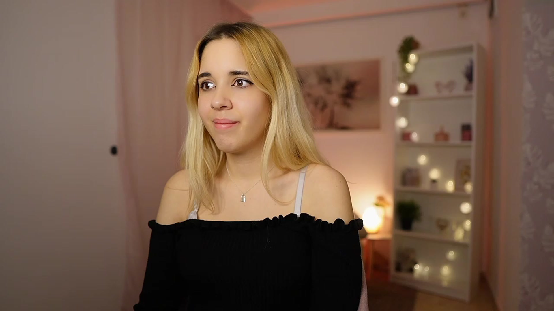 Gallery image thumbnail from Katie_Kush18's myfreecams stream on, 02/02/2024, 14:01 image 15 of 20