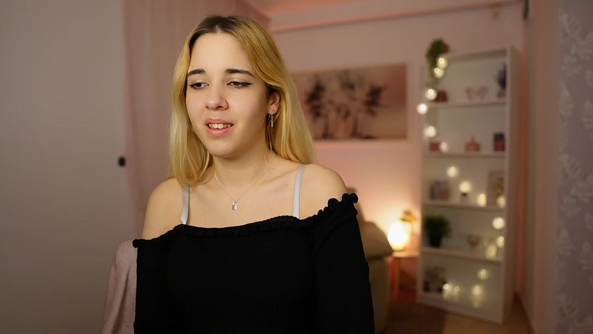 Gallery image thumbnail from Katie_Kush18's myfreecams stream on, 02/02/2024, 14:01 image 10 of 20