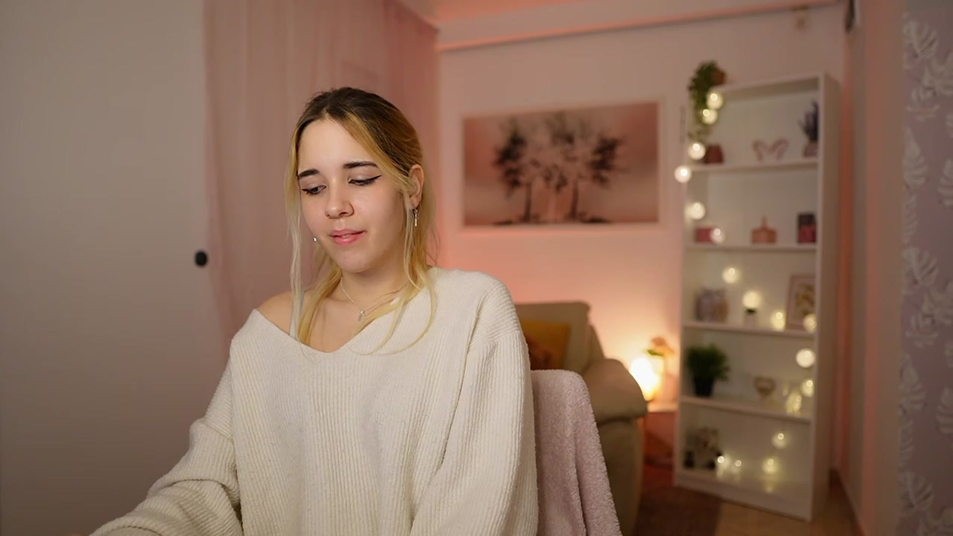 Gallery image thumbnail from Katie_Kush18's myfreecams stream on, 02/03/2024, 14:01 image 20 of 20