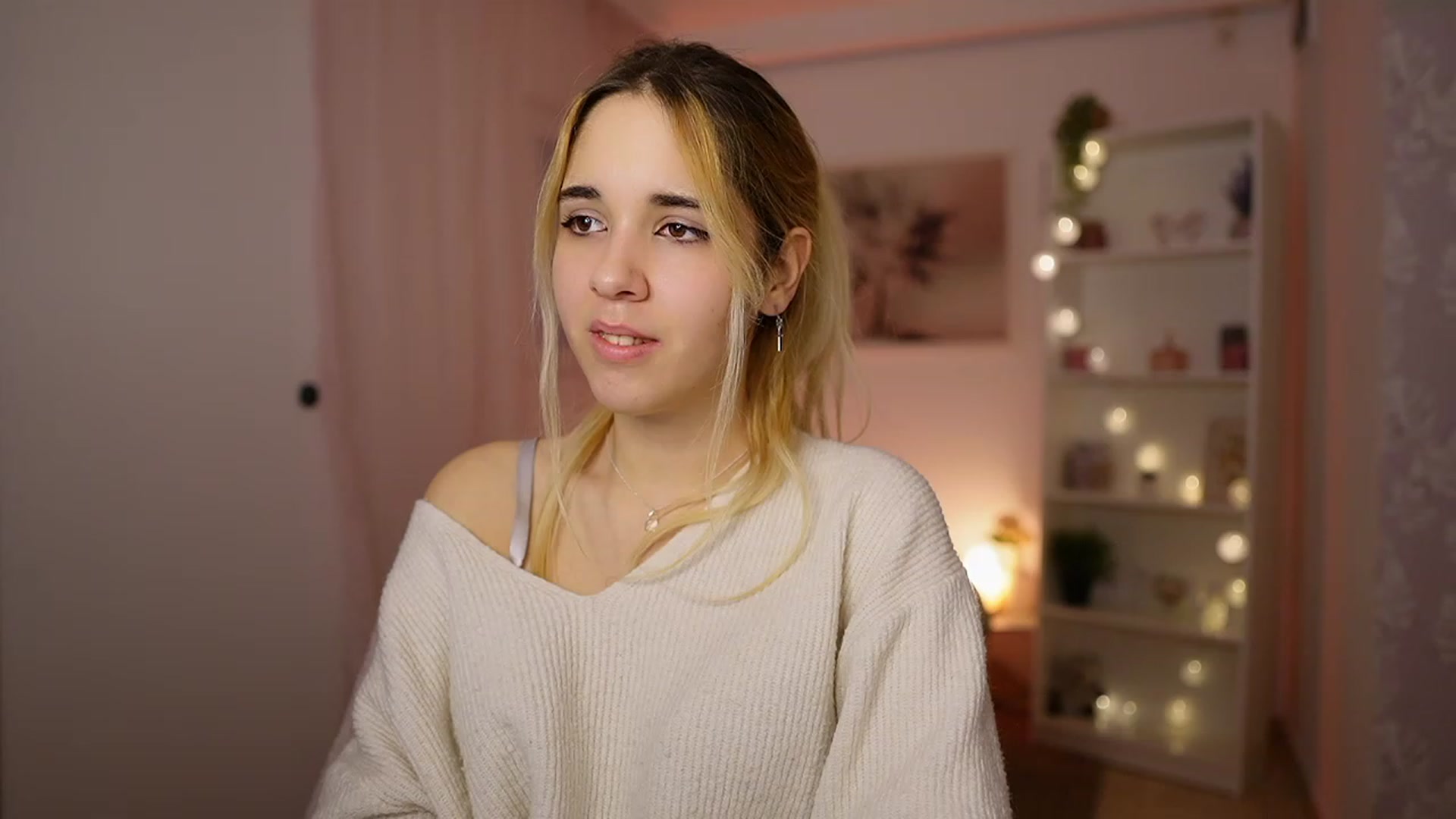 Gallery image thumbnail from Katie_Kush18's myfreecams stream on, 02/03/2024, 14:01 image 7 of 20