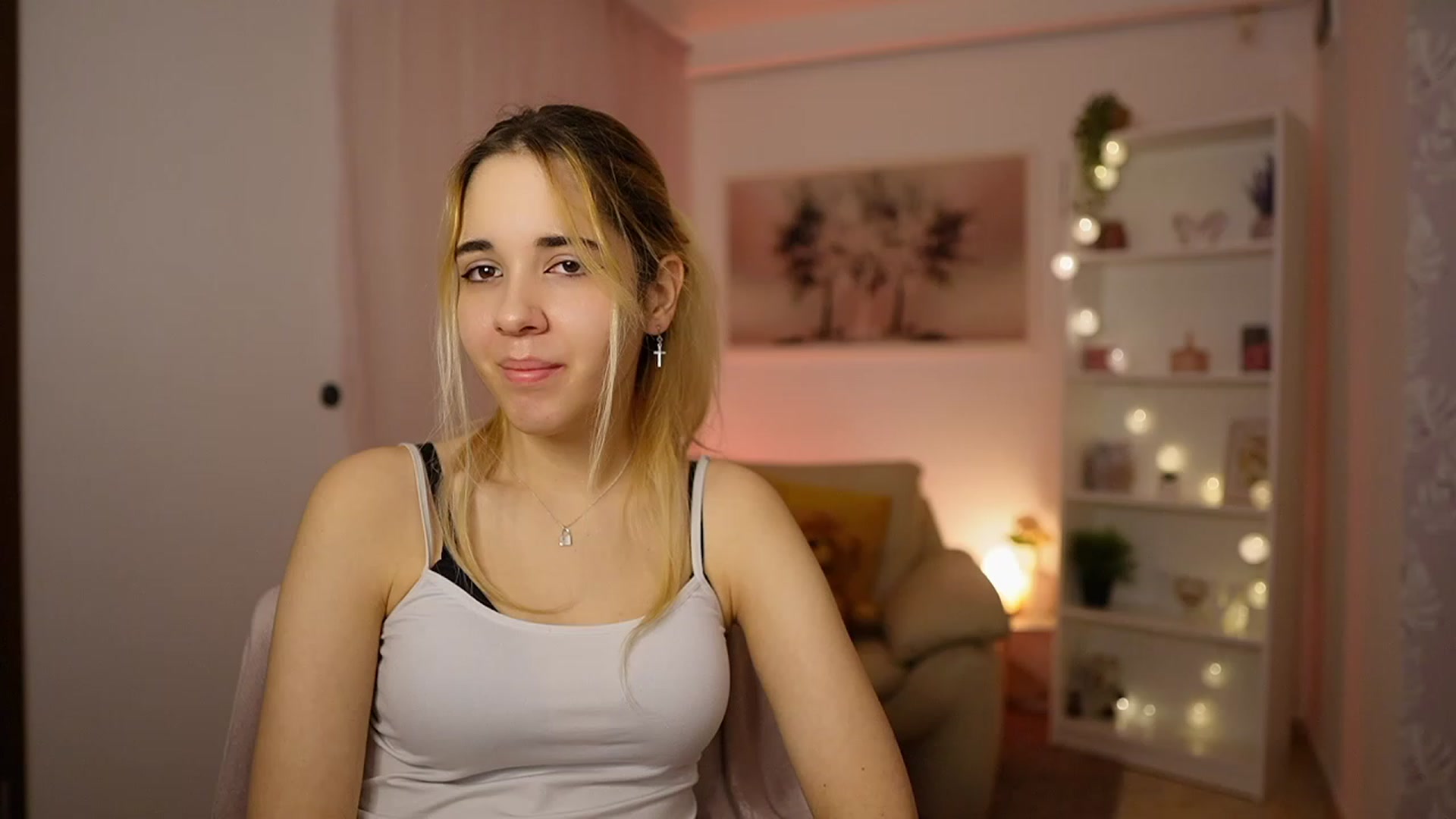 Gallery image thumbnail from Katie_Kush18's myfreecams stream on, 02/04/2024, 11:22 image 17 of 20