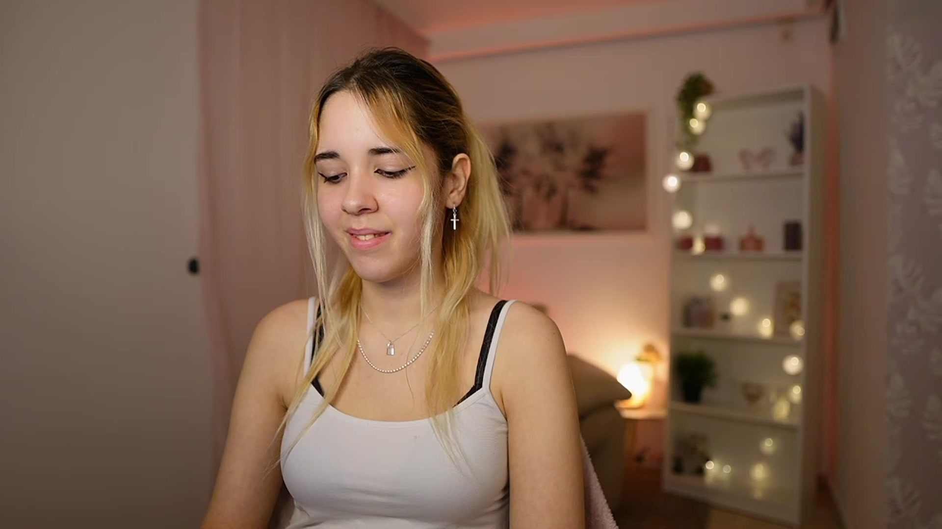 Gallery image thumbnail from Katie_Kush18's myfreecams stream on, 02/09/2024, 13:31 image 18 of 20