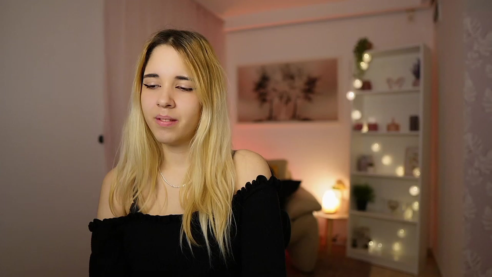 Gallery image thumbnail from Katie_Kush18's myfreecams stream on, 02/12/2024, 10:06 image 19 of 20