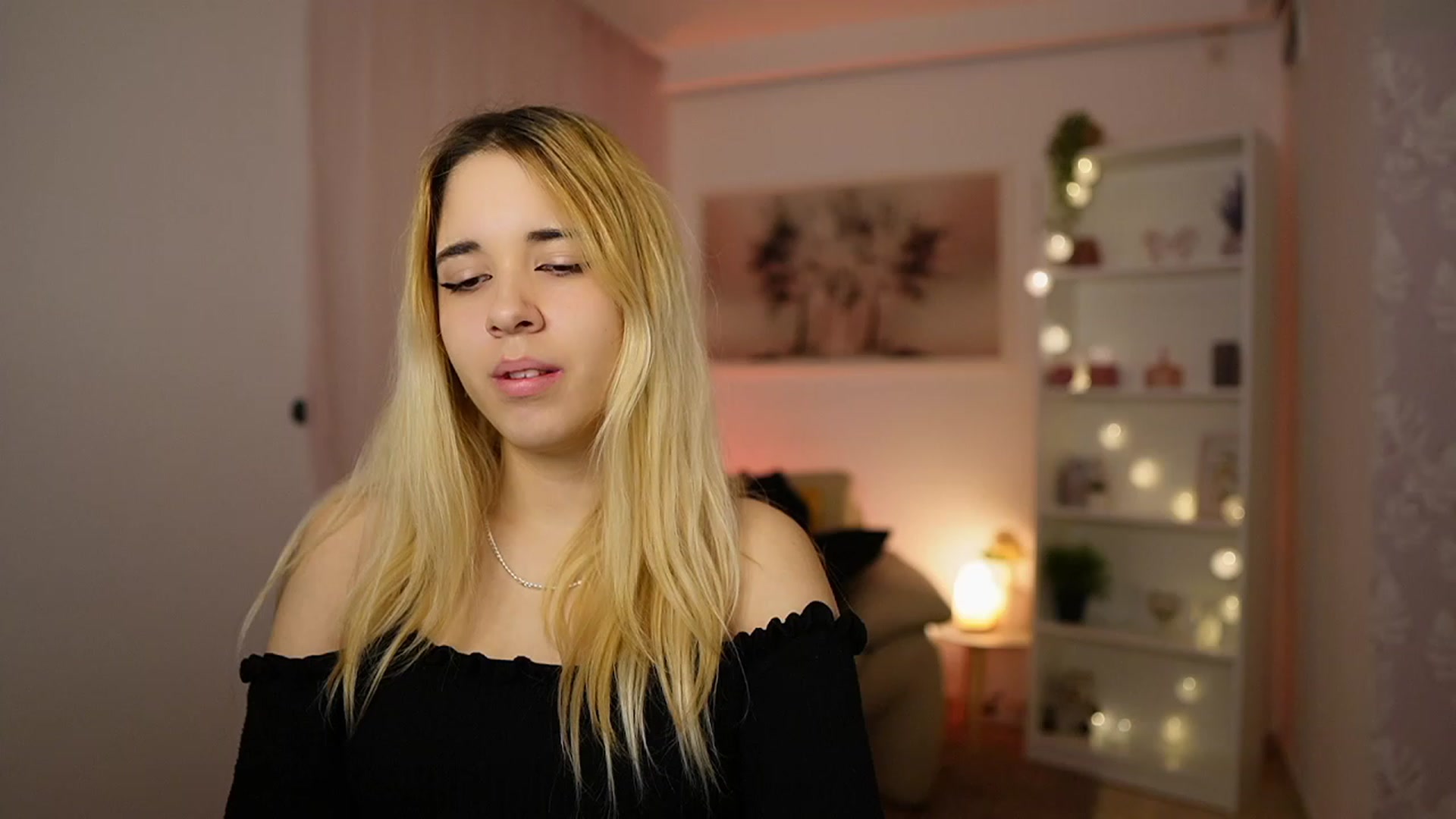 Gallery image thumbnail from Katie_Kush18's myfreecams stream on, 02/12/2024, 10:06 image 11 of 20