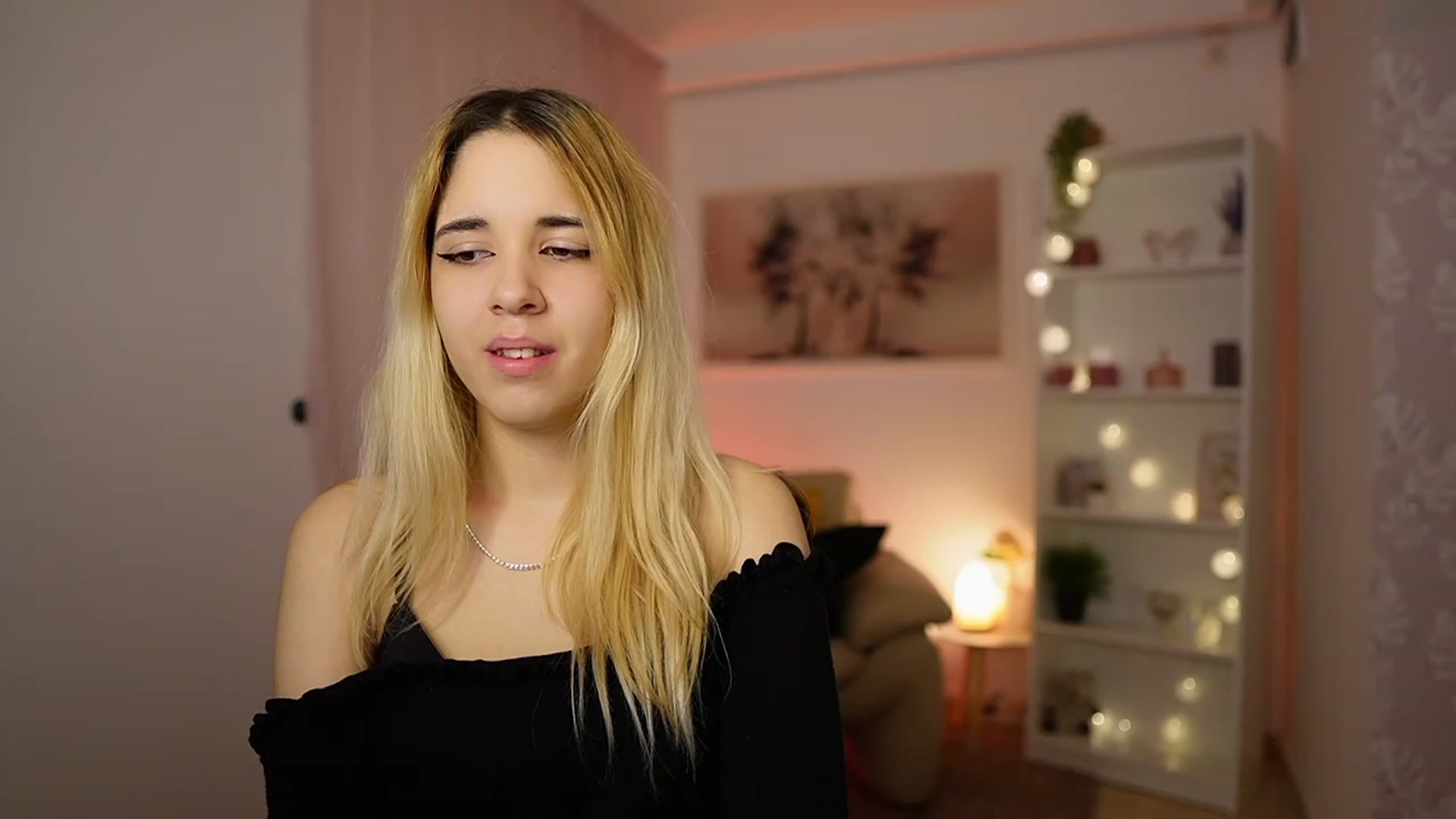 Gallery image thumbnail from Katie_Kush18's myfreecams stream on, 02/12/2024, 10:06 image 5 of 20