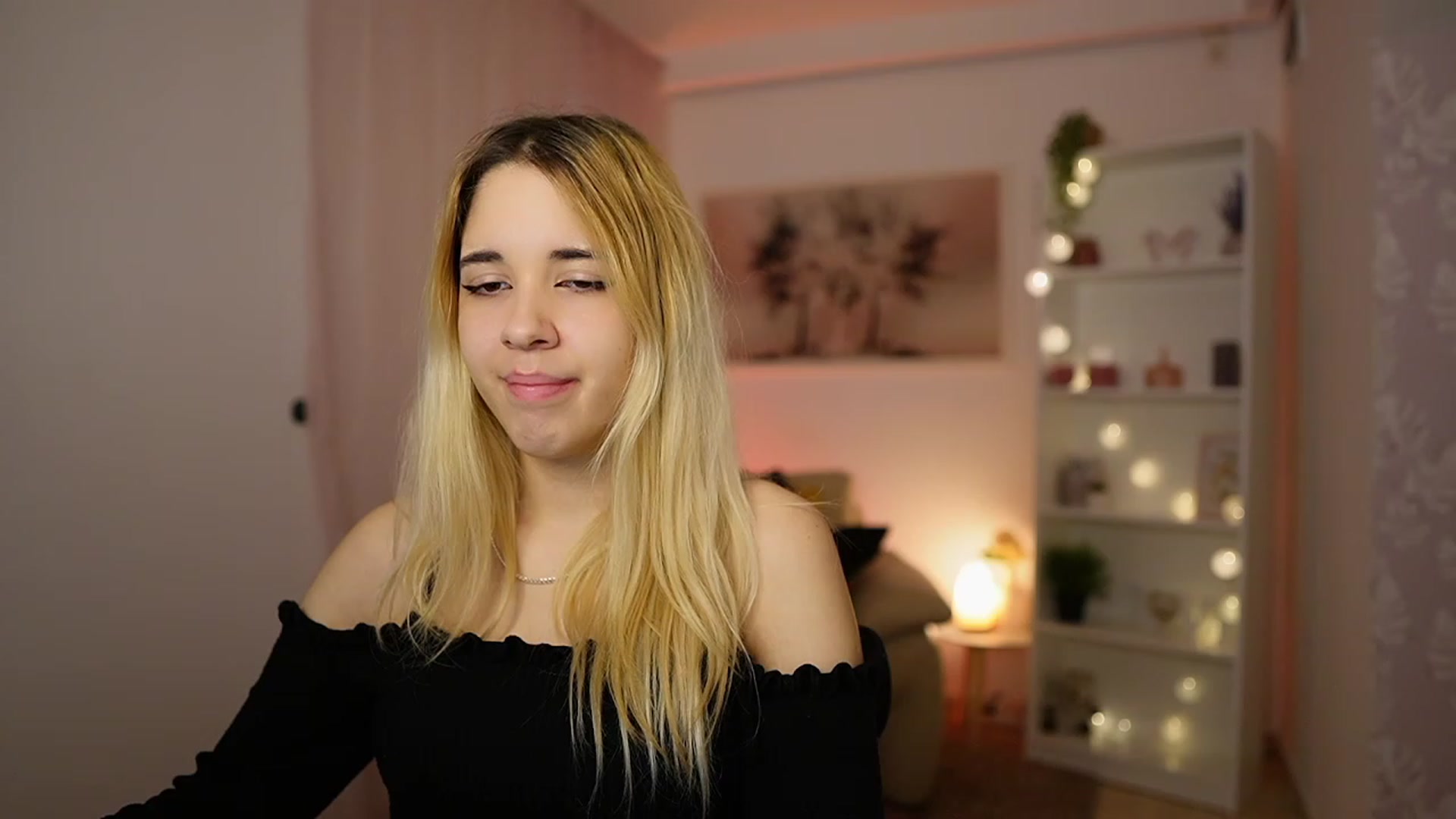 Gallery image thumbnail from Katie_Kush18's myfreecams stream on, 02/12/2024, 10:06 image 7 of 20