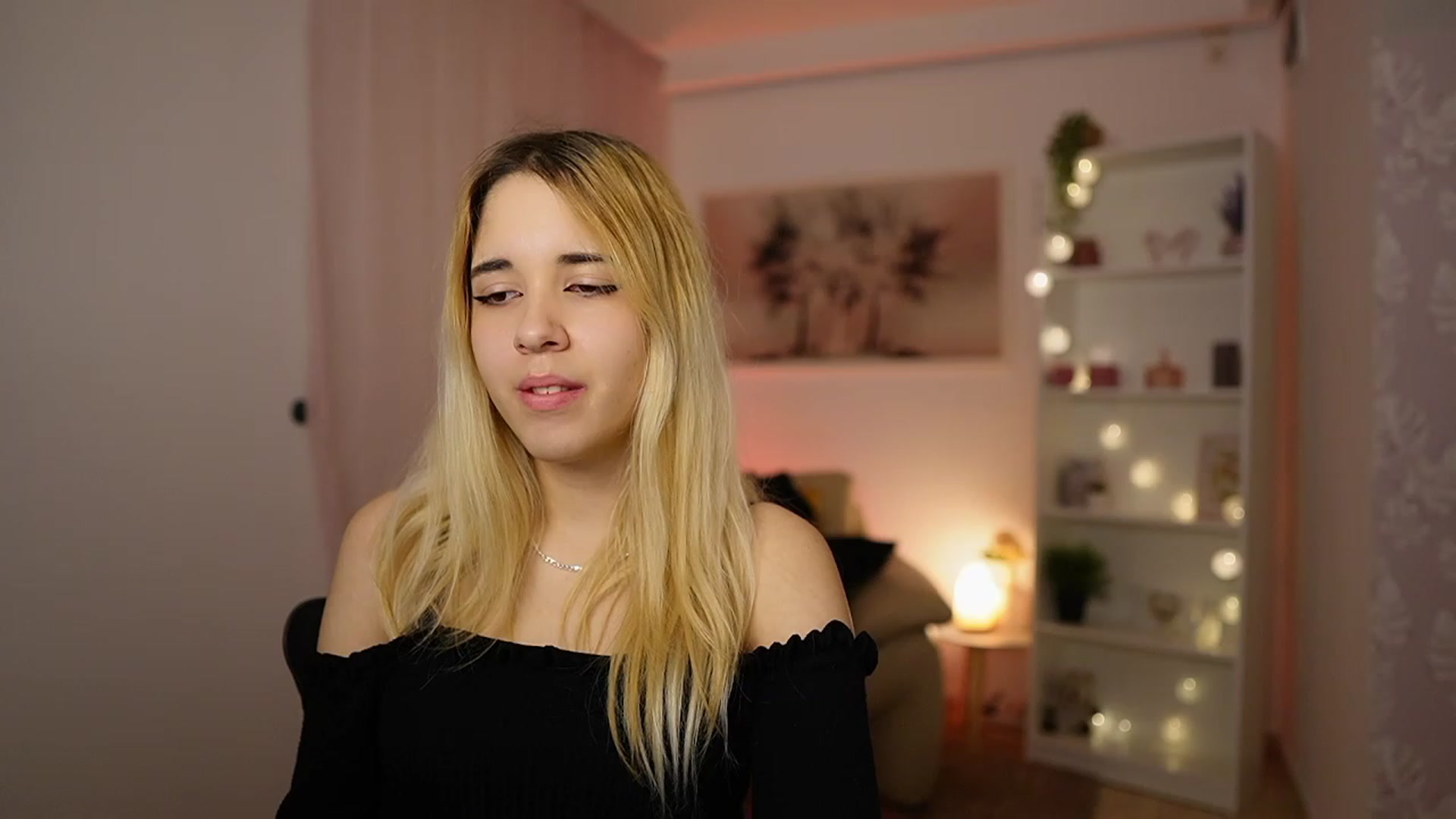 Gallery image thumbnail from Katie_Kush18's myfreecams stream on, 02/12/2024, 11:47 image 9 of 20