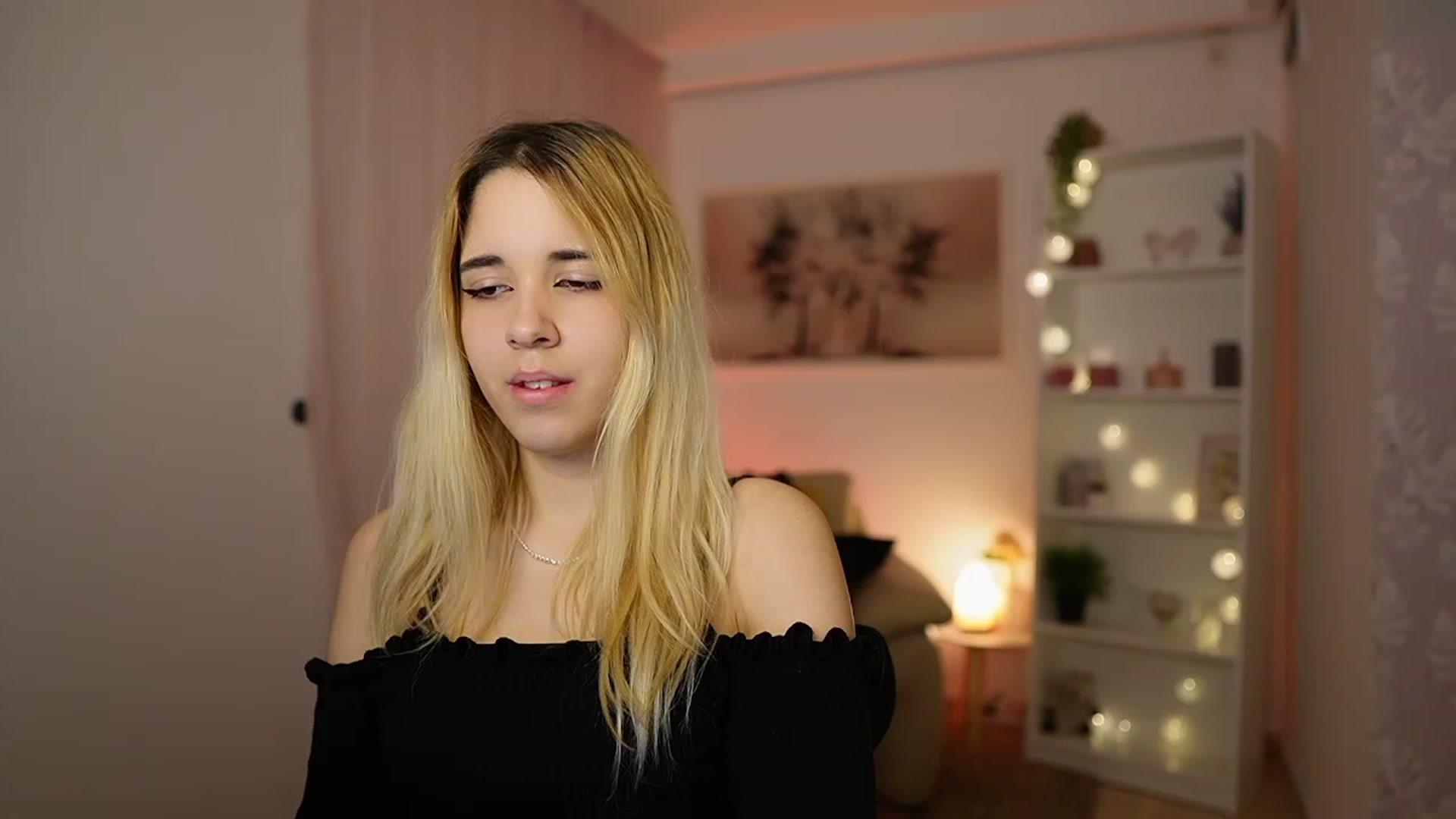 Gallery image thumbnail from Katie_Kush18's myfreecams stream on, 02/12/2024, 11:47 image 3 of 20