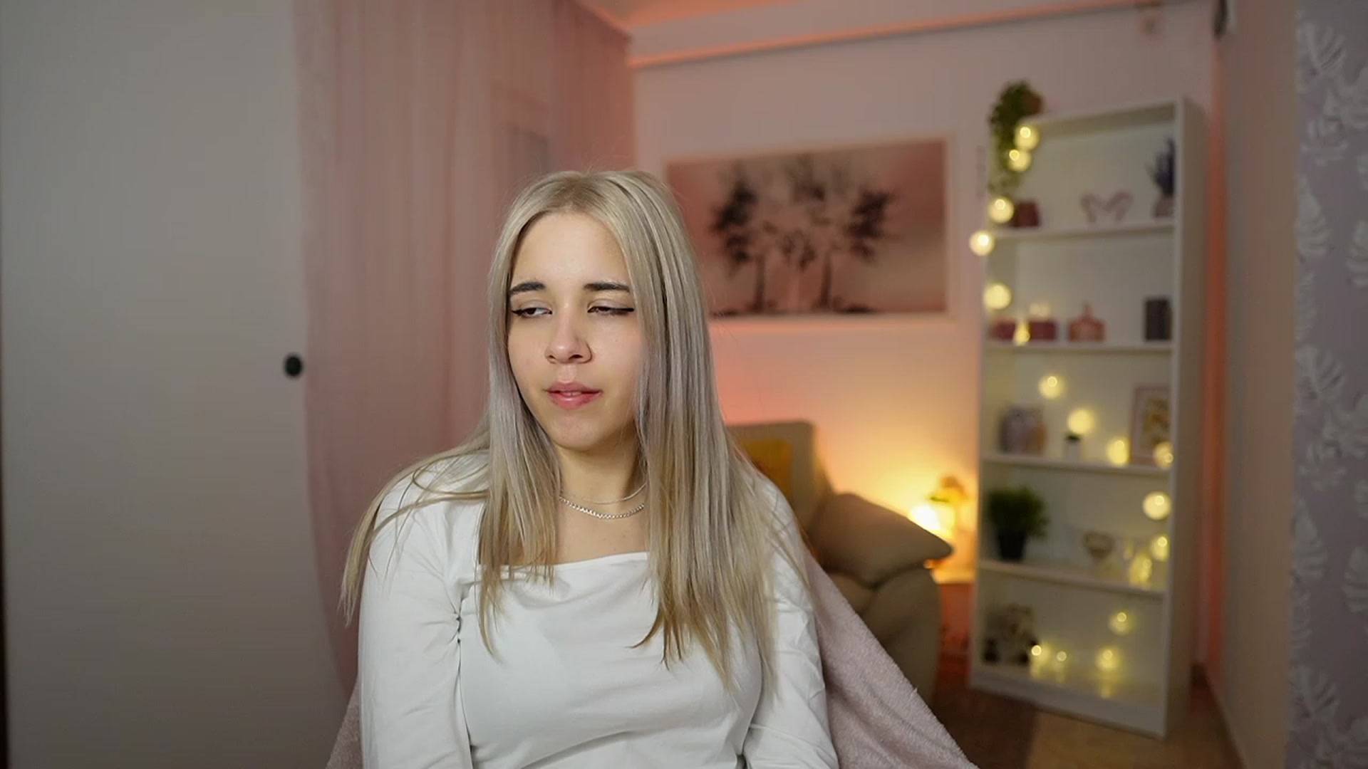 Gallery image thumbnail from Katie_Kush18's myfreecams stream on, 02/15/2024, 13:06 image 9 of 20
