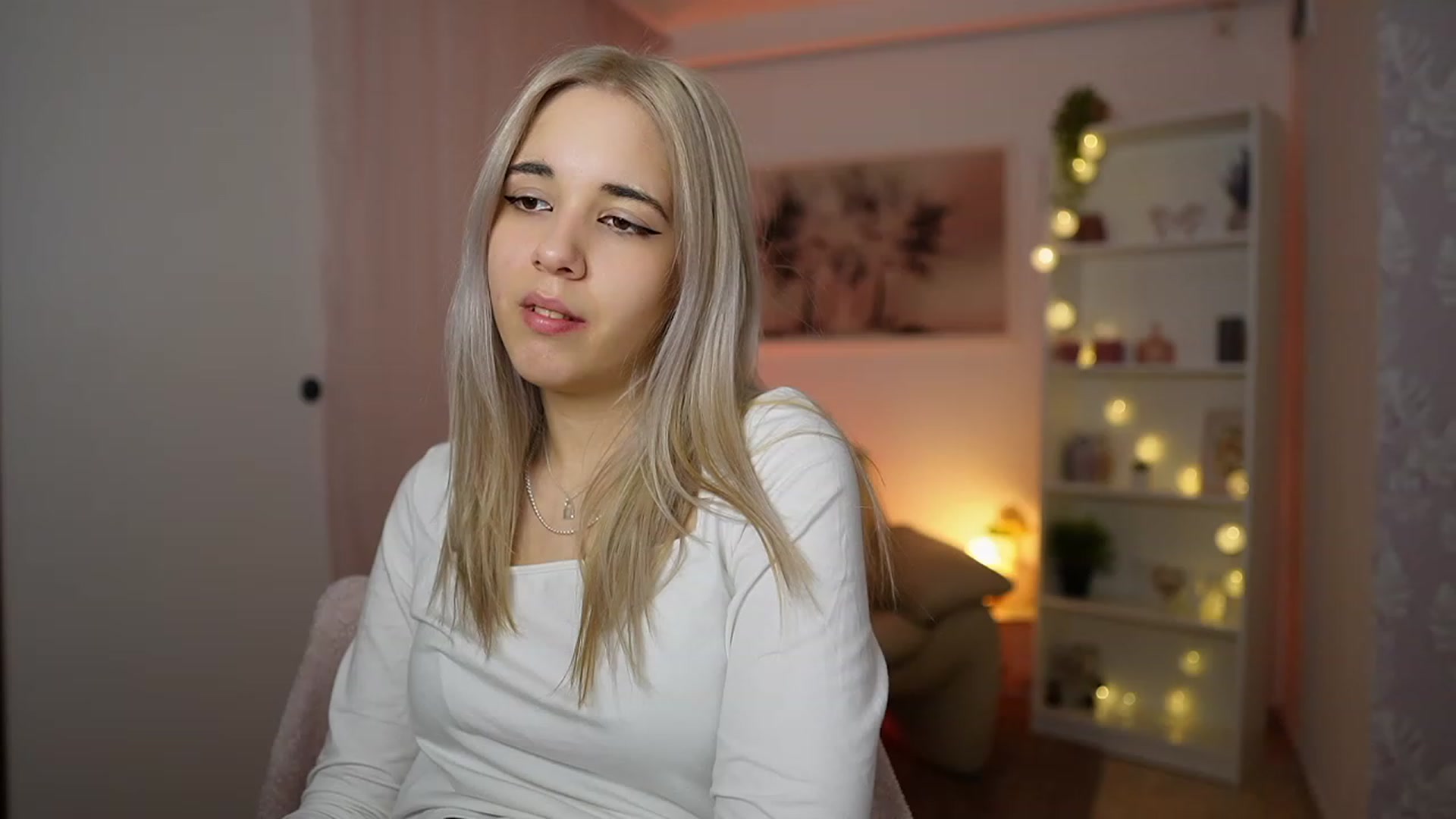Gallery image thumbnail from Katie_Kush18's myfreecams stream on, 02/15/2024, 13:06 image 17 of 20