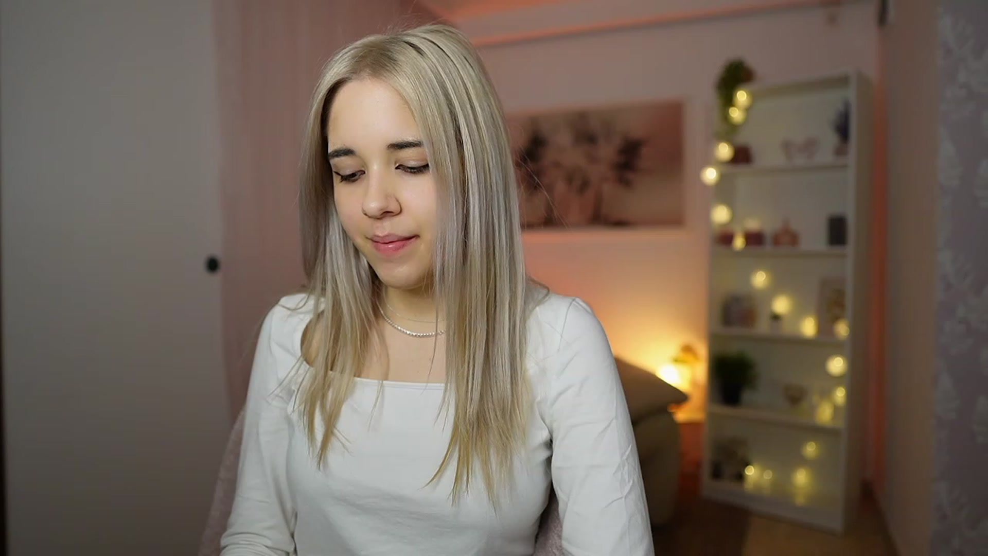 Gallery image thumbnail from Katie_Kush18's myfreecams stream on, 02/15/2024, 13:06 image 13 of 20