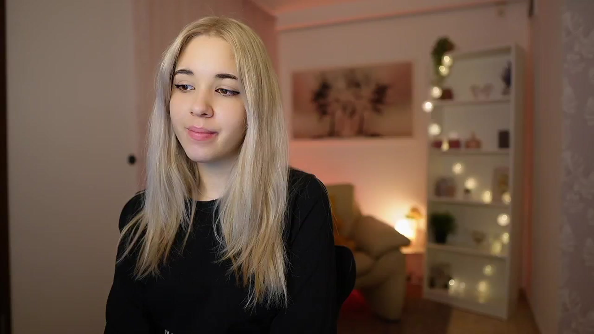 Gallery image thumbnail from Katie_Kush18's myfreecams stream on, 02/18/2024, 11:55 image 10 of 20