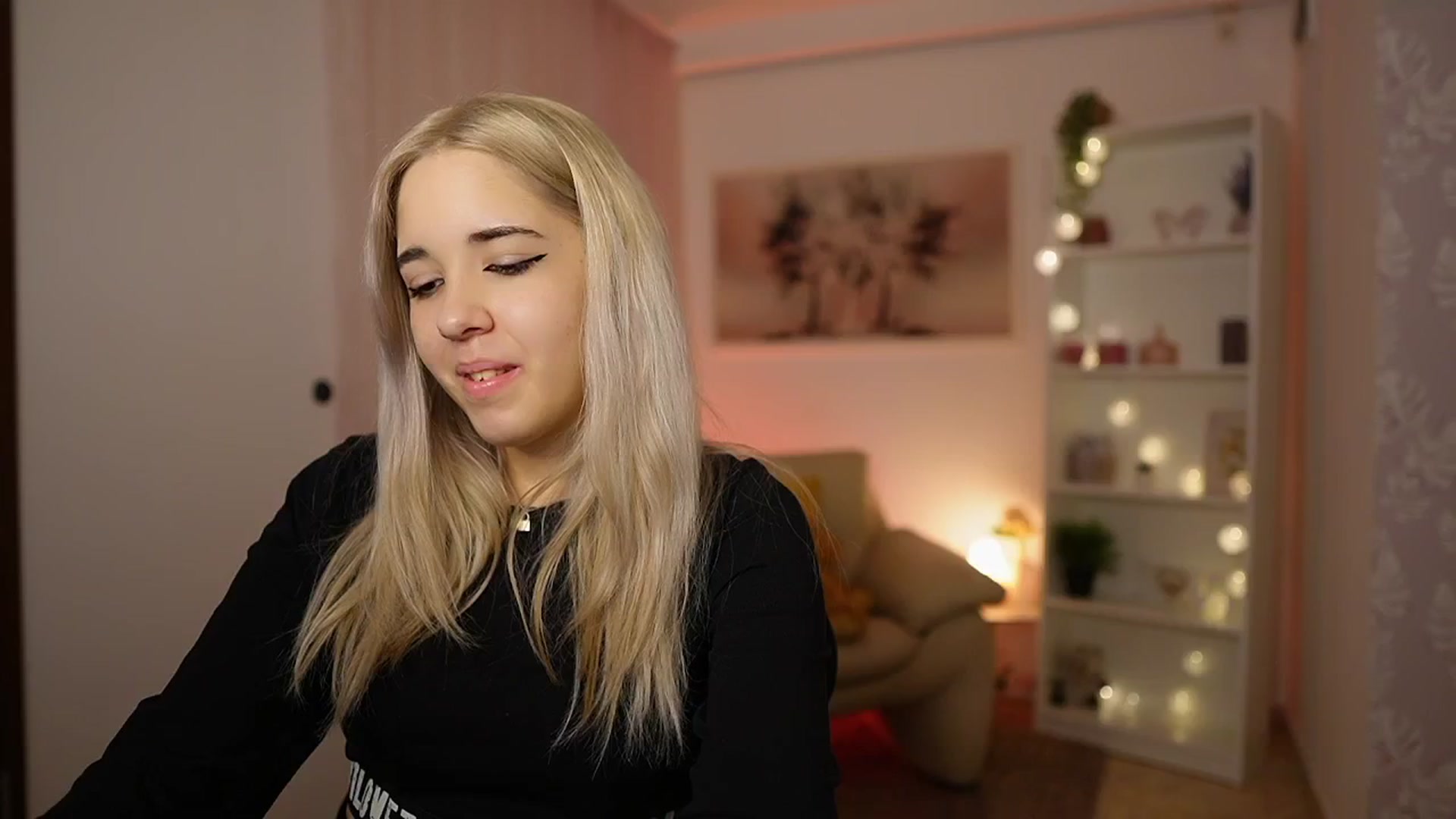Gallery image thumbnail from Katie_Kush18's myfreecams stream on, 02/18/2024, 11:55 image 18 of 20