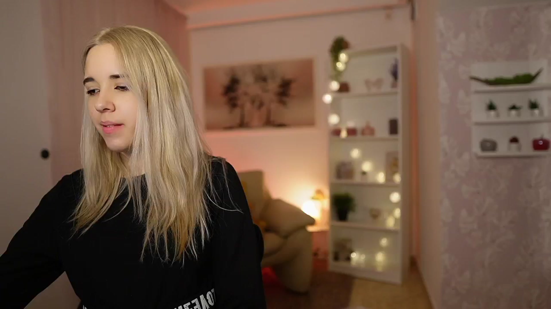 Gallery image thumbnail from Katie_Kush18's myfreecams stream on, 02/18/2024, 14:06 image 10 of 20