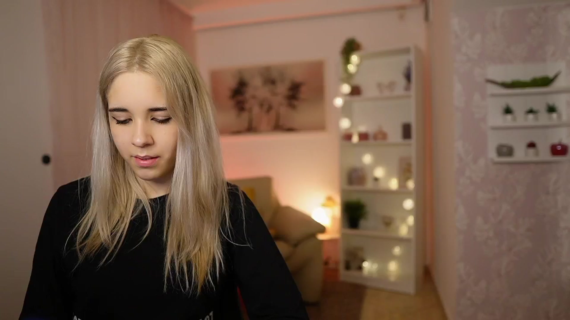 Gallery image thumbnail from Katie_Kush18's myfreecams stream on, 02/18/2024, 14:06 image 19 of 20