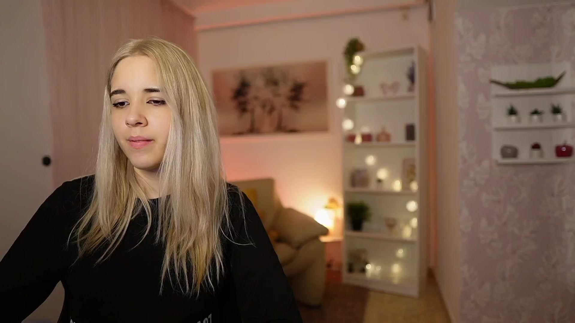 Gallery image thumbnail from Katie_Kush18's myfreecams stream on, 02/18/2024, 14:06 image 18 of 20