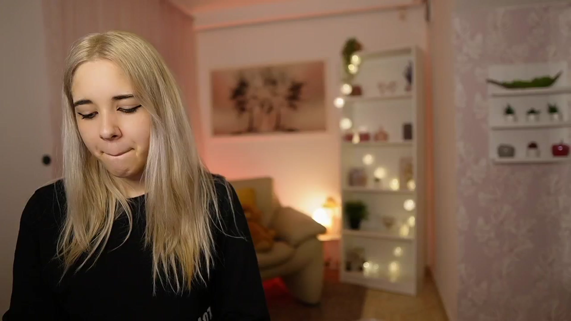 Gallery image thumbnail from Katie_Kush18's myfreecams stream on, 02/18/2024, 14:06 image 12 of 20