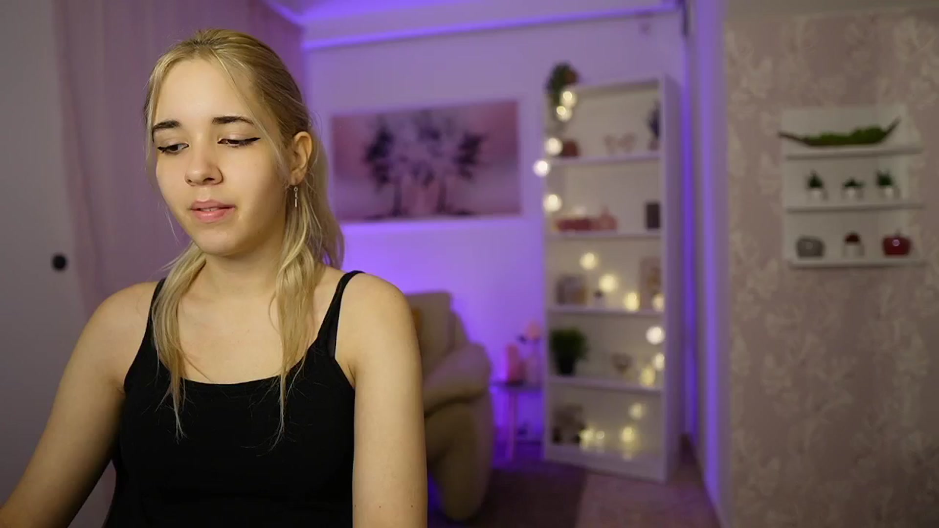 Gallery image thumbnail from Katie_Kush18's myfreecams stream on, 02/28/2024, 10:29 image 6 of 20