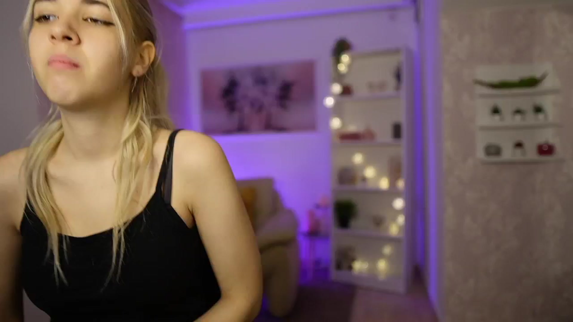 Gallery image thumbnail from Katie_Kush18's myfreecams stream on, 02/28/2024, 10:29 image 4 of 20