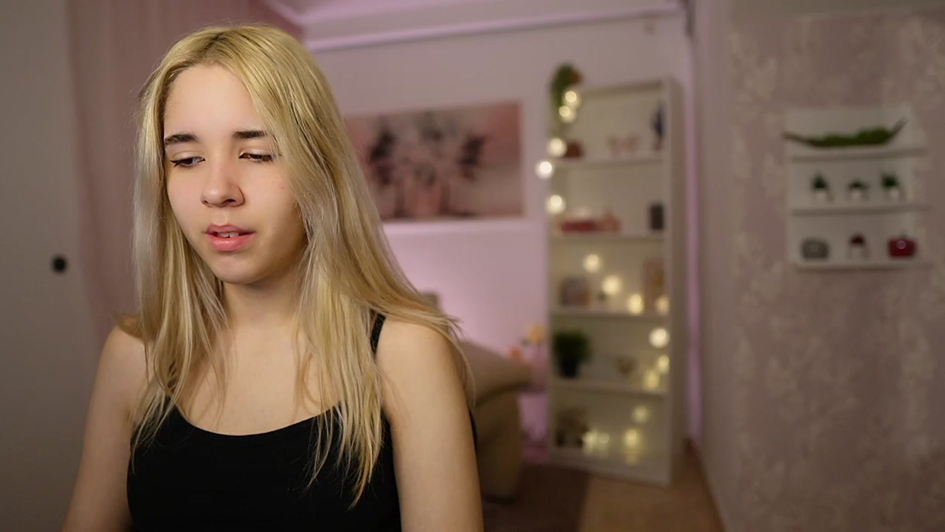 Gallery image thumbnail from Katie_Kush18's myfreecams stream on, 03/01/2024, 11:35 image 2 of 20