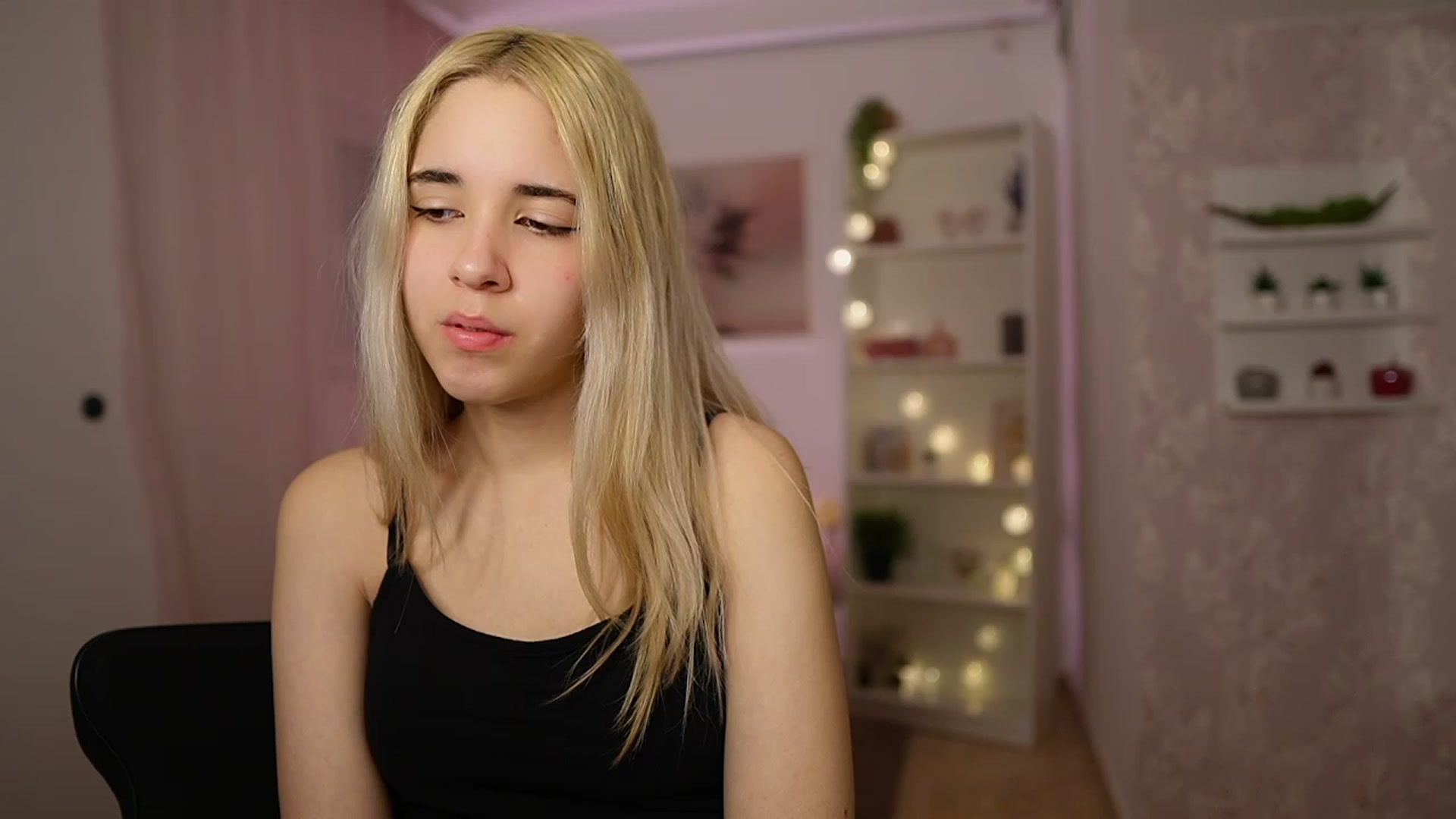 Gallery image thumbnail from Katie_Kush18's myfreecams stream on, 03/01/2024, 11:35 image 20 of 20