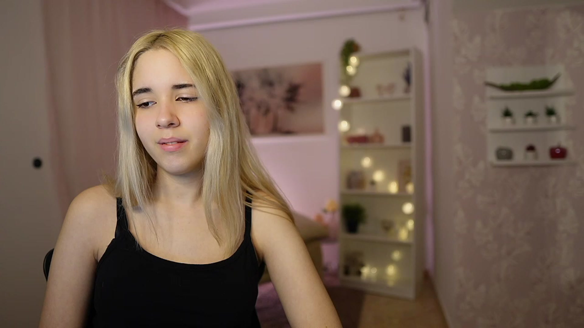 Gallery image thumbnail from Katie_Kush18's myfreecams stream on, 03/01/2024, 11:35 image 16 of 20