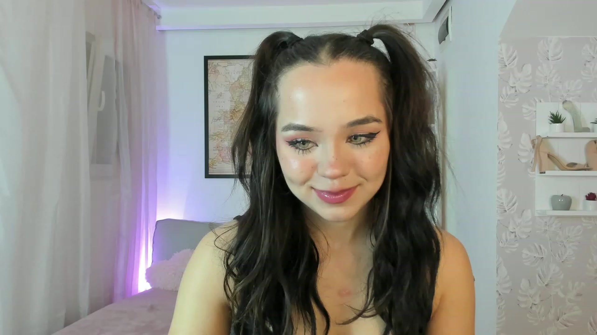 Gallery image thumbnail from Katie_Nice's myfreecams stream on, 12/08/2022, 14:05 image 15 of 20