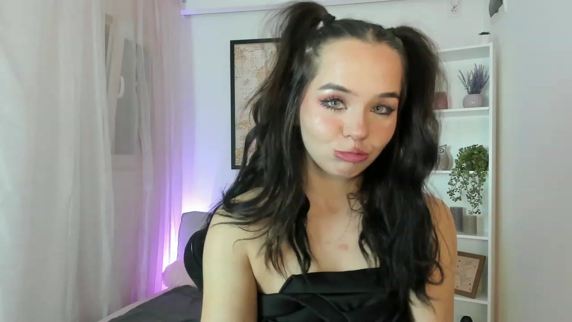 Gallery image thumbnail from Katie_Nice's myfreecams stream on, 12/08/2022, 15:40 image 1 of 20