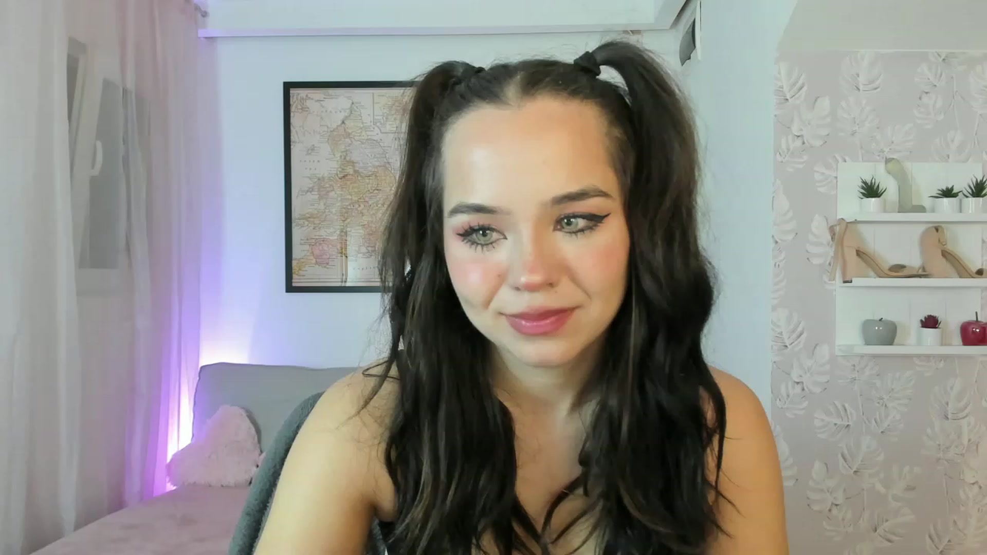 Gallery image thumbnail from Katie_Nice's myfreecams stream on, 12/08/2022, 18:09 image 8 of 20