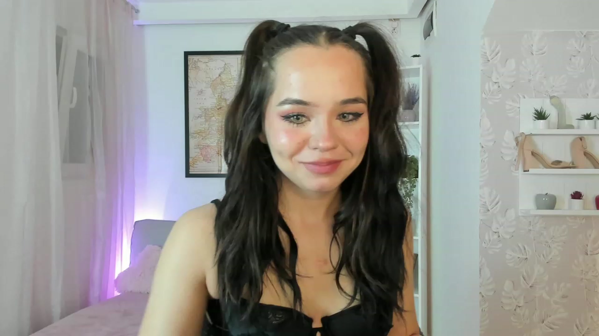 Gallery image thumbnail from Katie_Nice's myfreecams stream on, 12/08/2022, 18:56 image 1 of 20