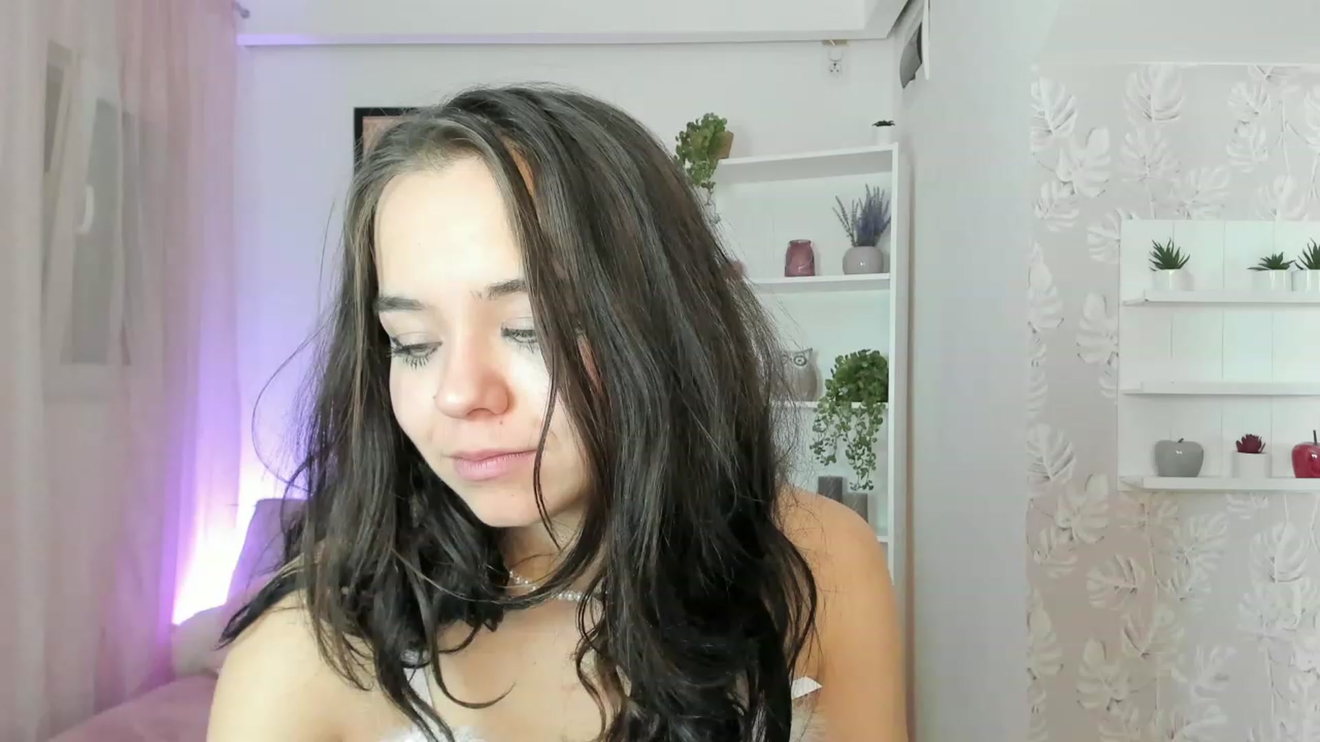 Gallery image thumbnail from Katie_Nice's myfreecams stream on, 12/18/2022, 19:45 image 20 of 20