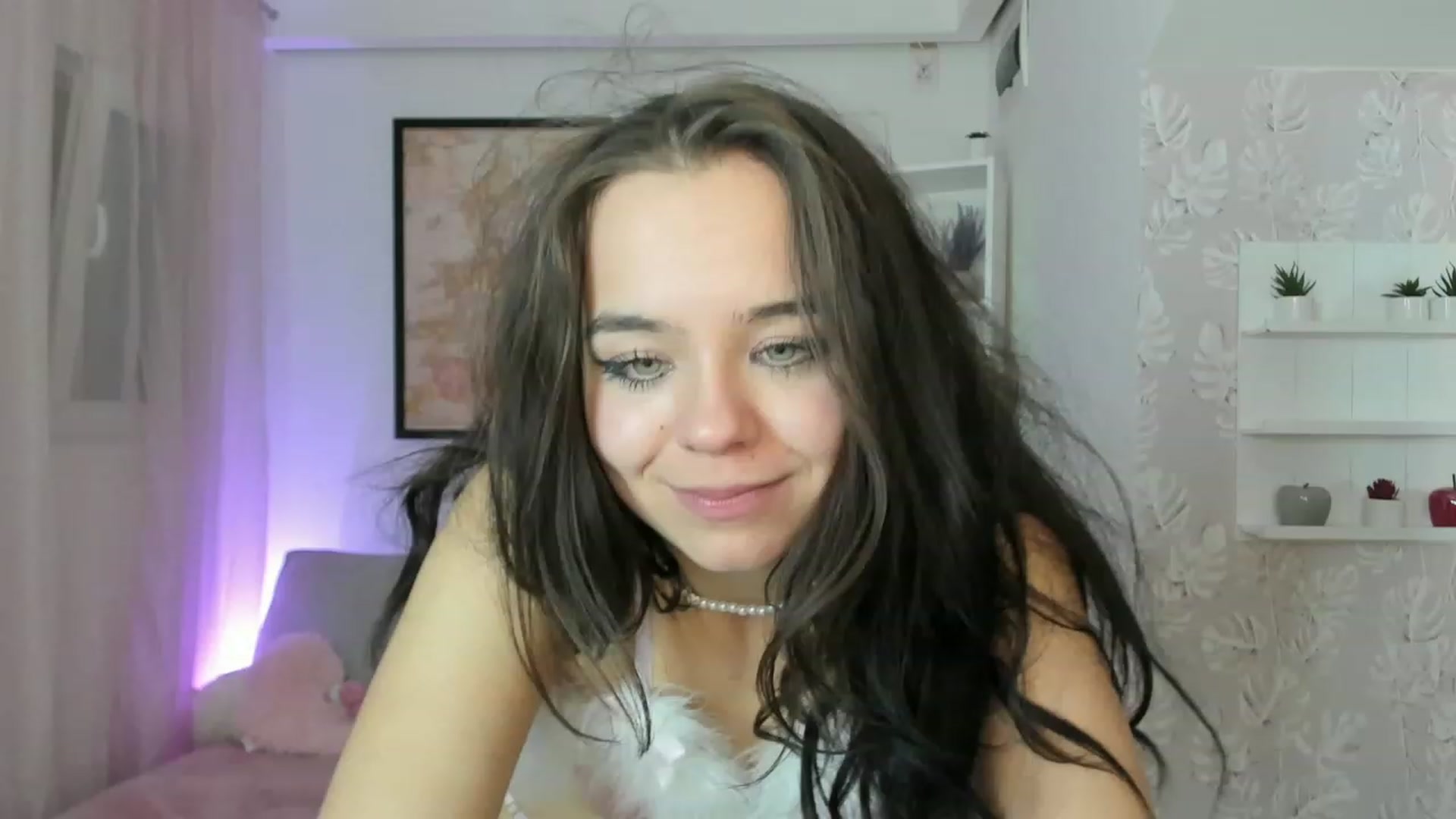 Gallery image thumbnail from Katie_Nice's myfreecams stream on, 12/18/2022, 19:45 image 17 of 20