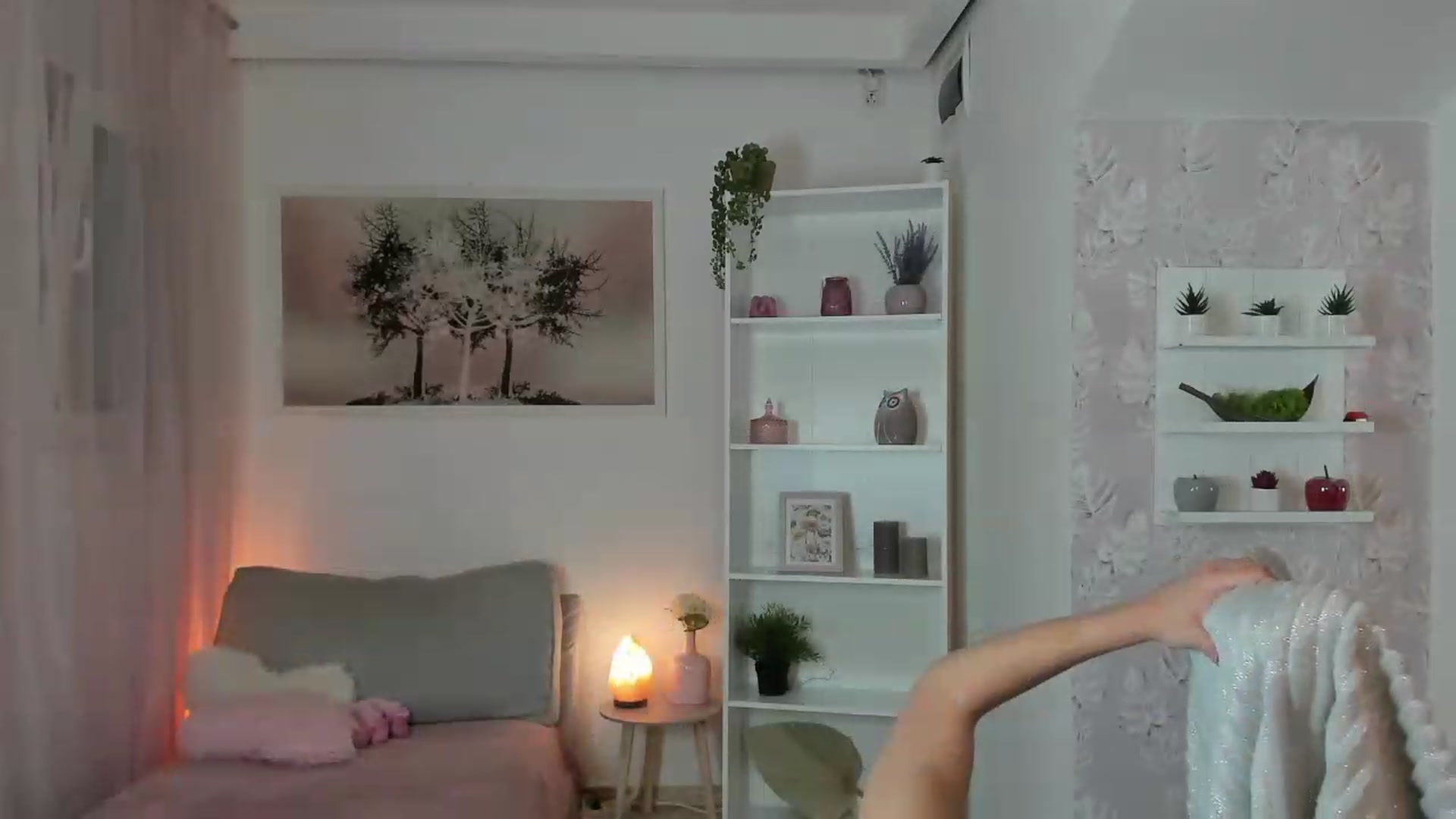 Gallery image thumbnail from Katie_Nice's myfreecams stream on, 02/12/2023, 20:15 image 12 of 20