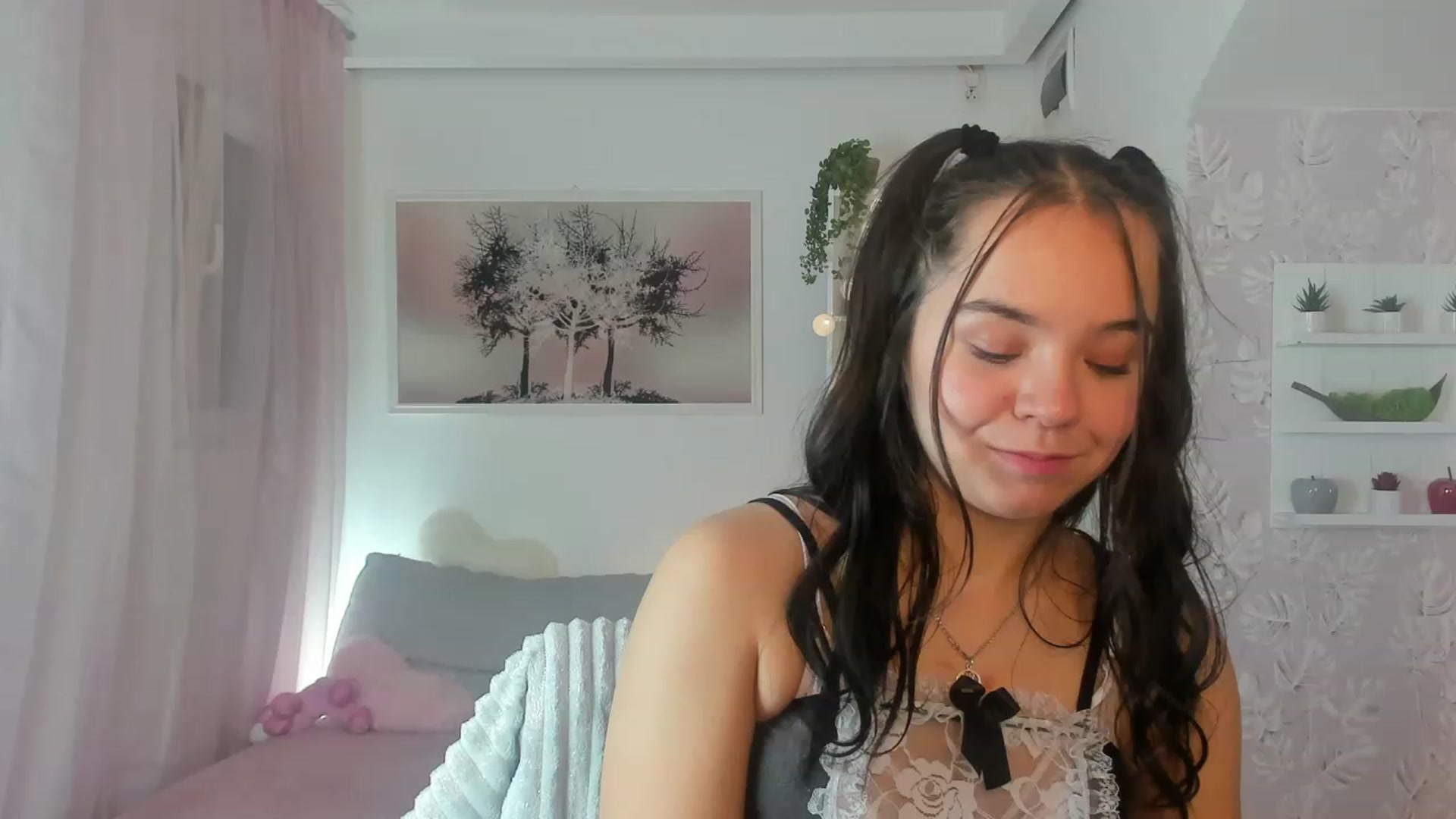 Gallery image thumbnail from Katie_Nice's myfreecams stream on, 03/06/2023, 24:32 image 8 of 20