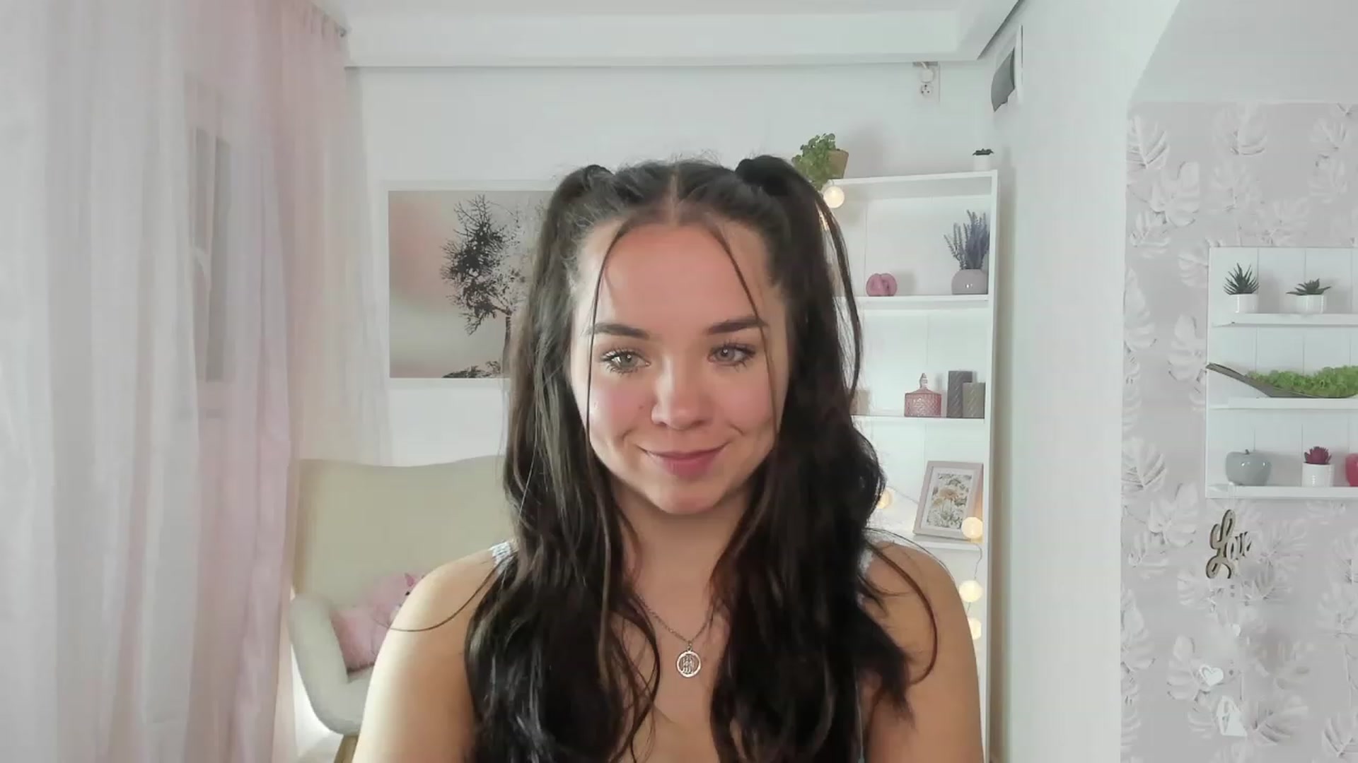 Gallery image thumbnail from Katie_Nice's myfreecams stream on, 04/25/2023, 21:33 image 13 of 20