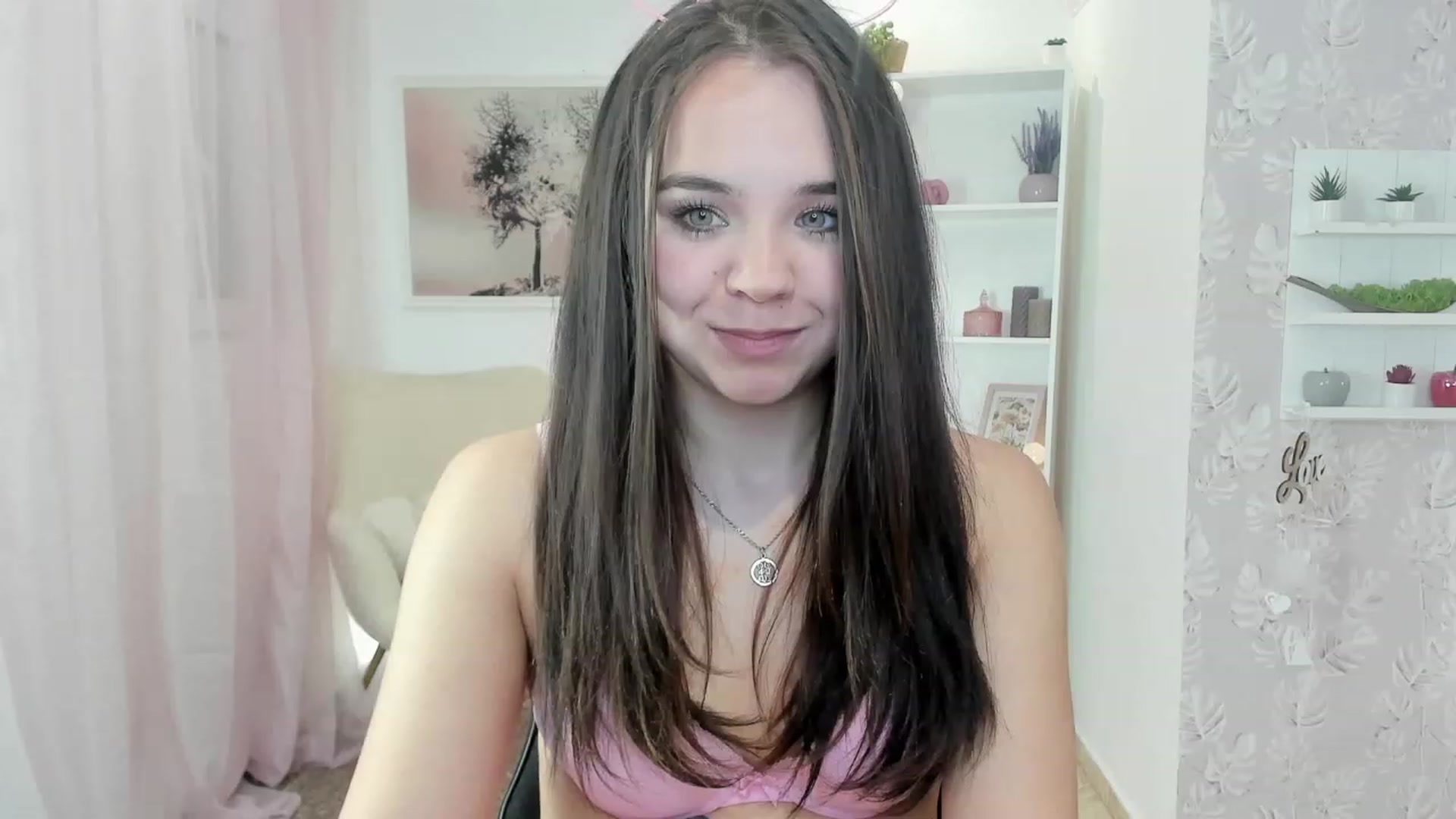 Gallery image thumbnail from Katie_Nice's myfreecams stream on, 05/01/2023, 20:52 image 15 of 20
