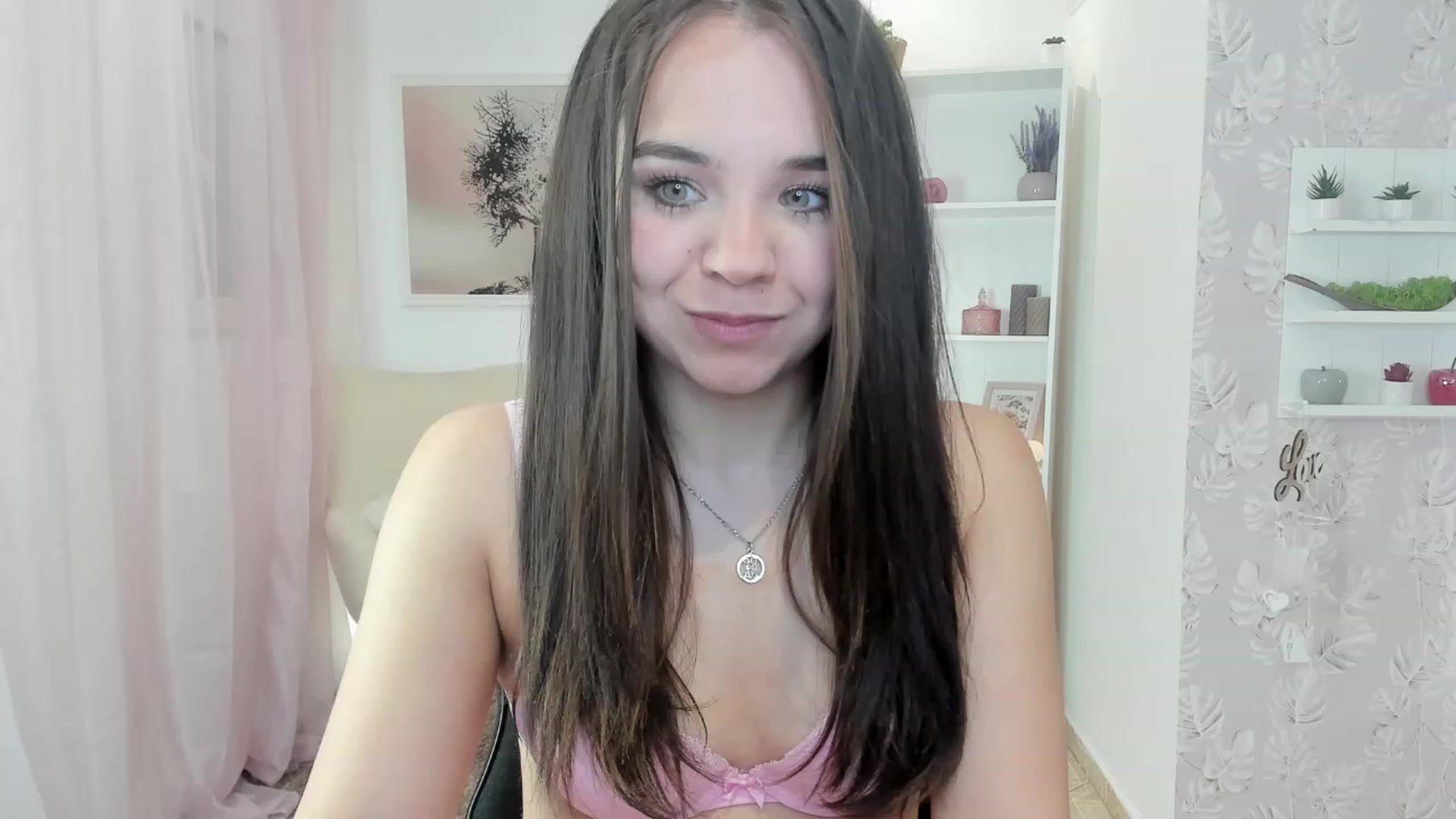 Gallery image thumbnail from Katie_Nice's myfreecams stream on, 05/01/2023, 20:52 image 4 of 20