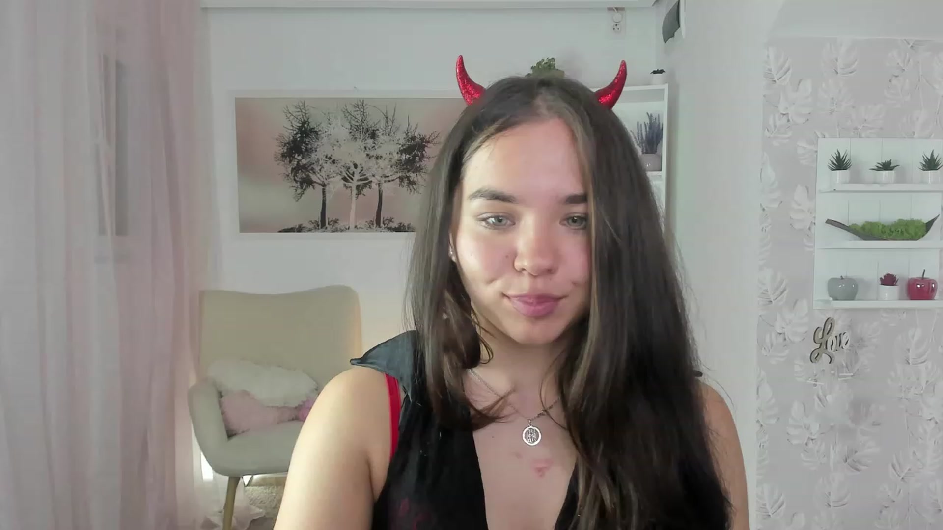 Gallery image thumbnail from Katie_Nice's myfreecams stream on, 06/08/2023, 21:00 image 18 of 20