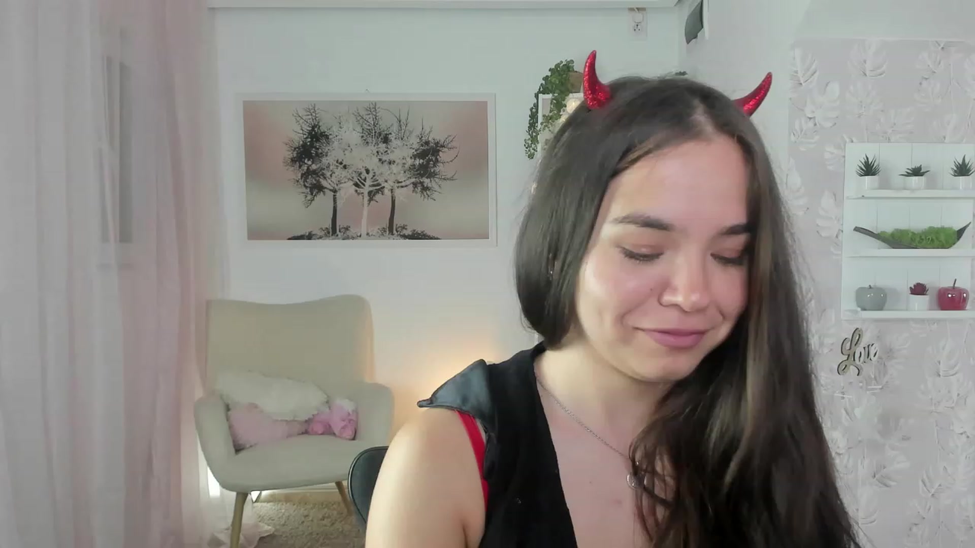 Gallery image thumbnail from Katie_Nice's myfreecams stream on, 06/08/2023, 21:00 image 20 of 20