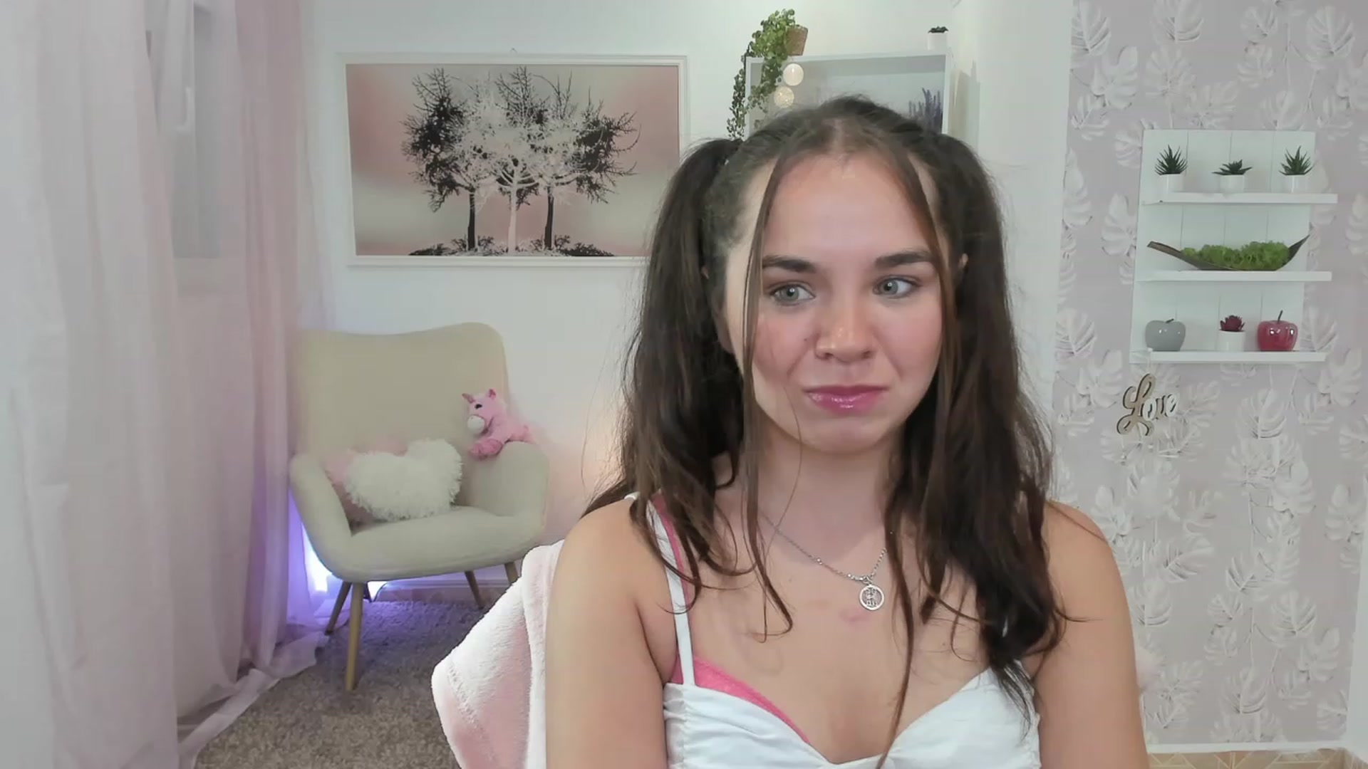 Gallery image thumbnail from Katie_Nice's myfreecams stream on, 07/08/2023, 15:00 image 9 of 20