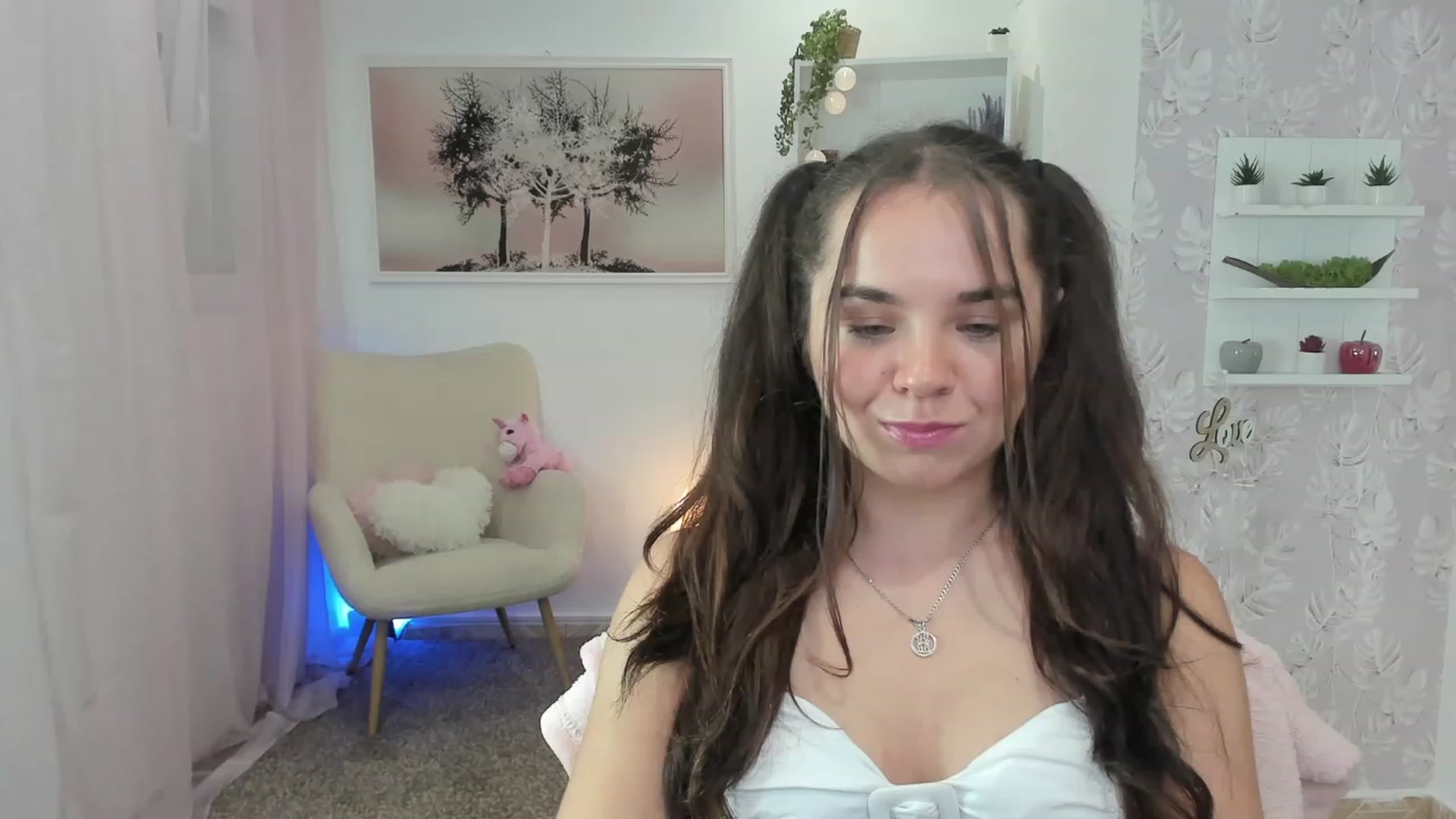 Gallery image thumbnail from Katie_Nice's myfreecams stream on, 07/08/2023, 17:36 image 15 of 20