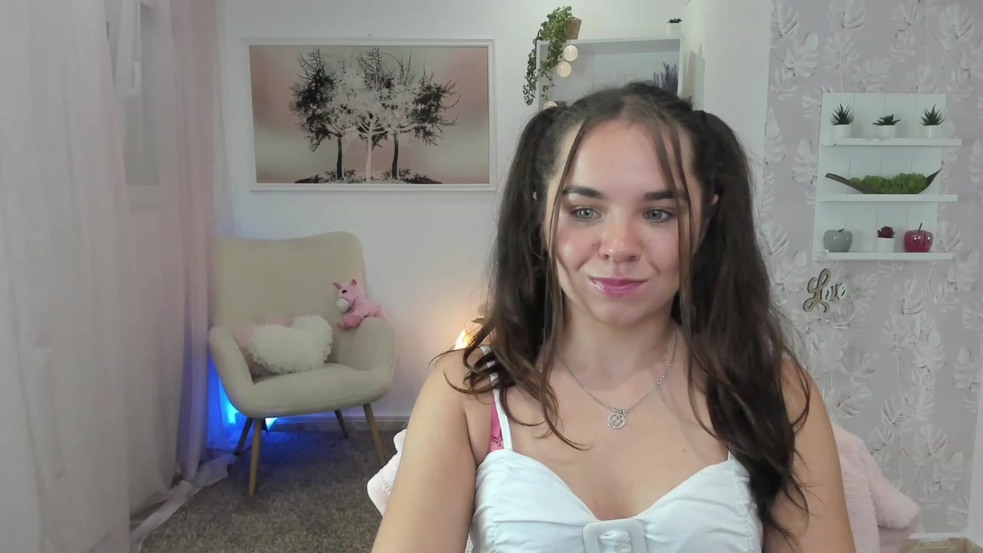 Gallery image thumbnail from Katie_Nice's myfreecams stream on, 07/08/2023, 17:36 image 12 of 20