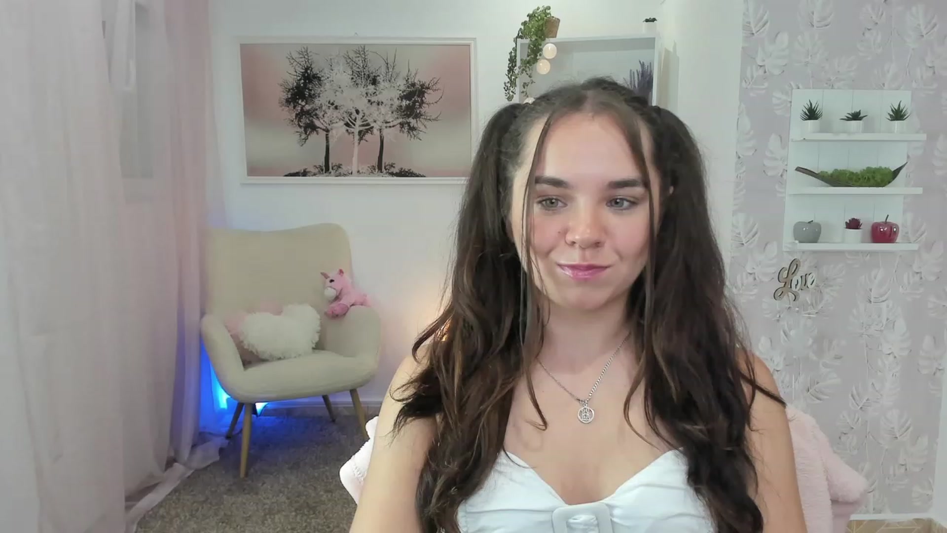 Gallery image thumbnail from Katie_Nice's myfreecams stream on, 07/08/2023, 17:36 image 17 of 20