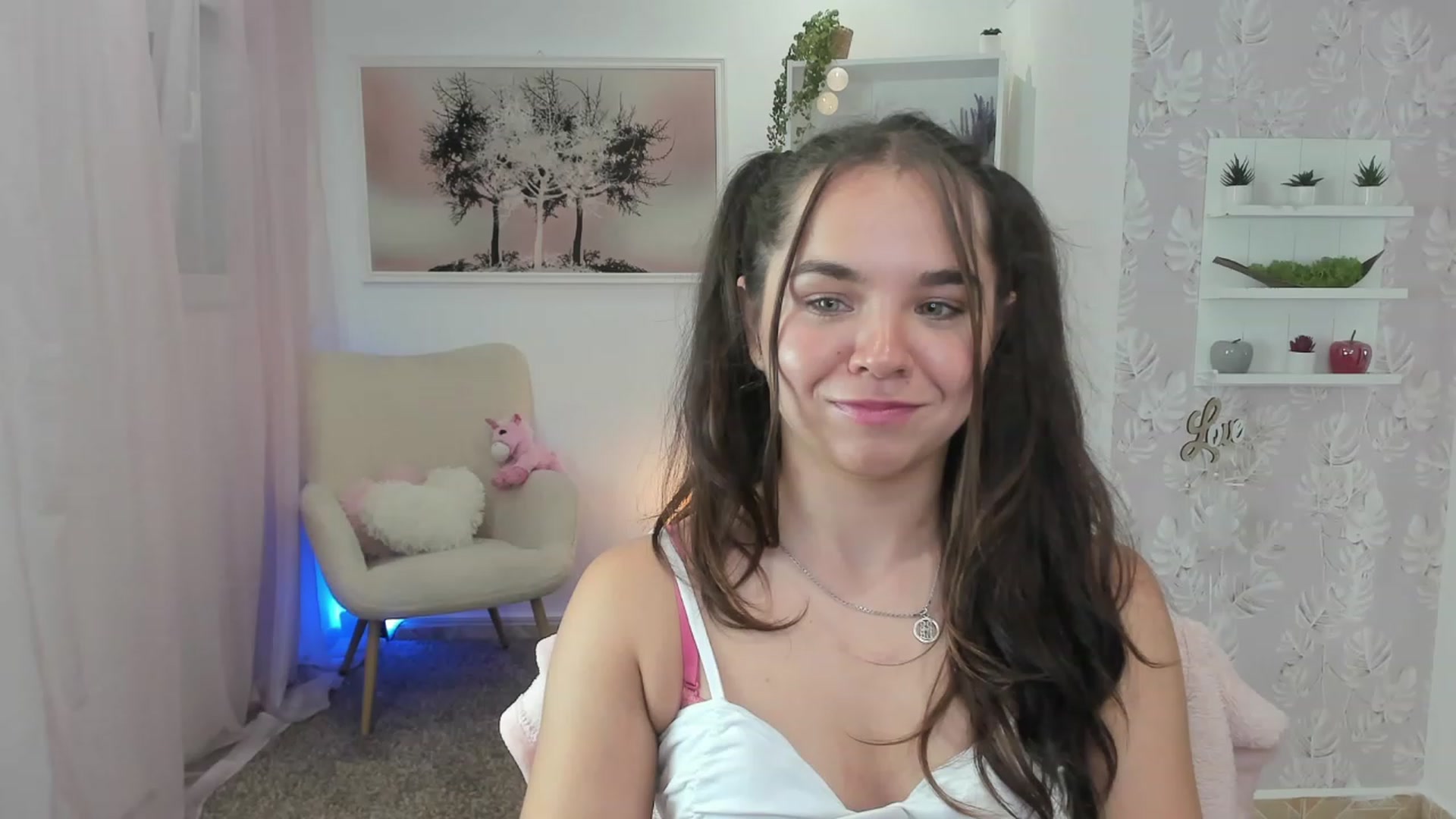 Gallery image thumbnail from Katie_Nice's myfreecams stream on, 07/08/2023, 18:32 image 12 of 20