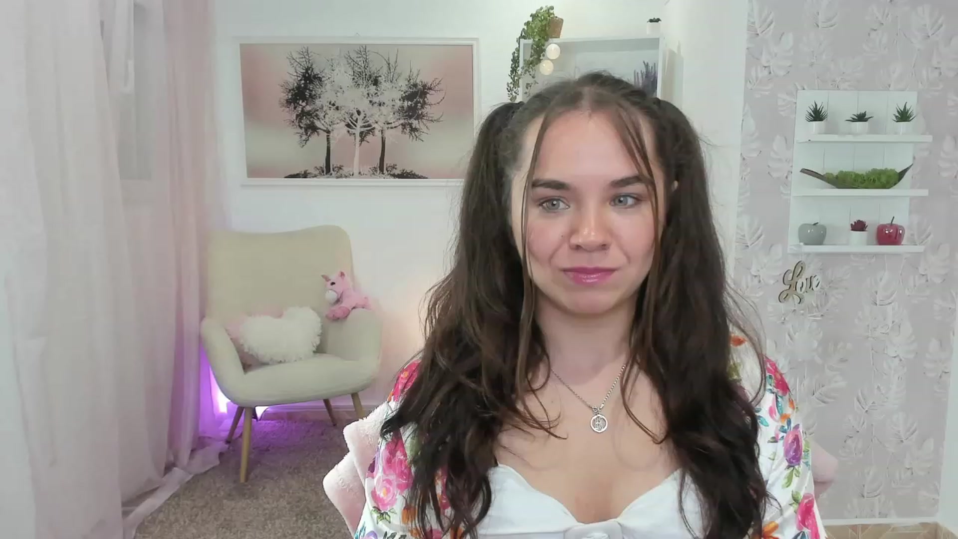 Gallery image thumbnail from Katie_Nice's myfreecams stream on, 07/08/2023, 19:14 image 14 of 20
