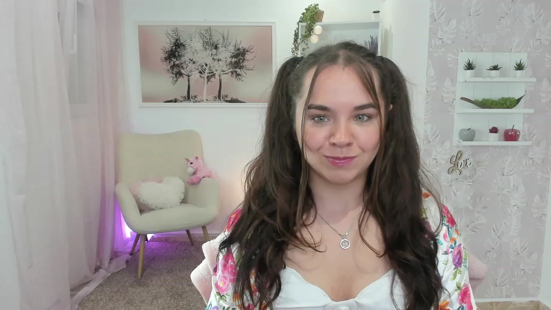 Gallery image thumbnail from Katie_Nice's myfreecams stream on, 07/08/2023, 19:14 image 10 of 20