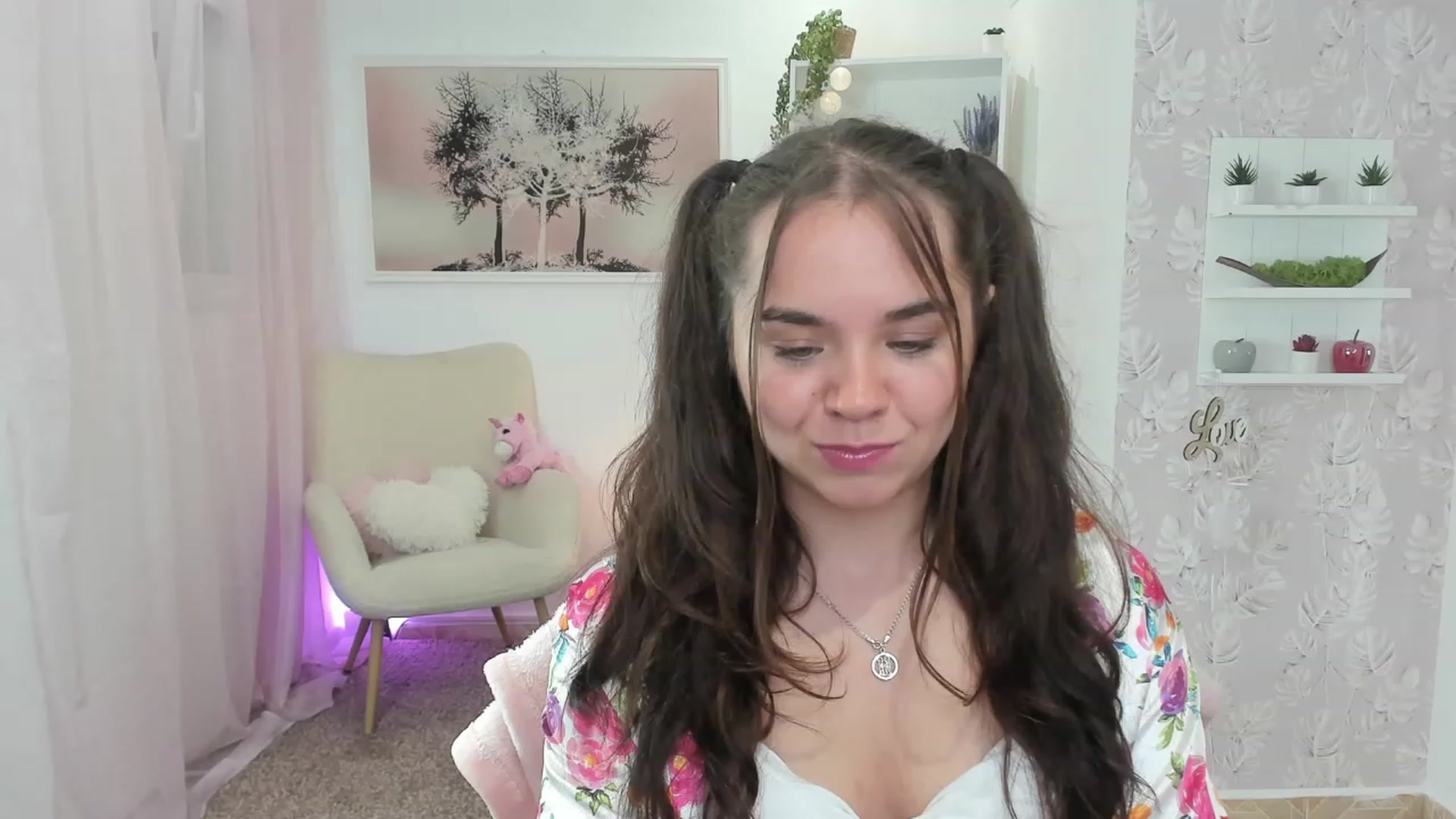 Gallery image thumbnail from Katie_Nice's myfreecams stream on, 07/08/2023, 19:14 image 17 of 20