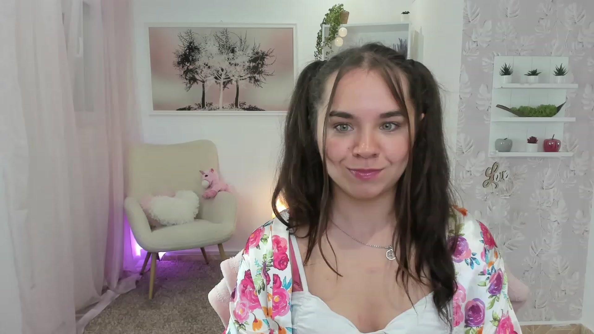 Gallery image thumbnail from Katie_Nice's myfreecams stream on, 07/08/2023, 19:14 image 8 of 20